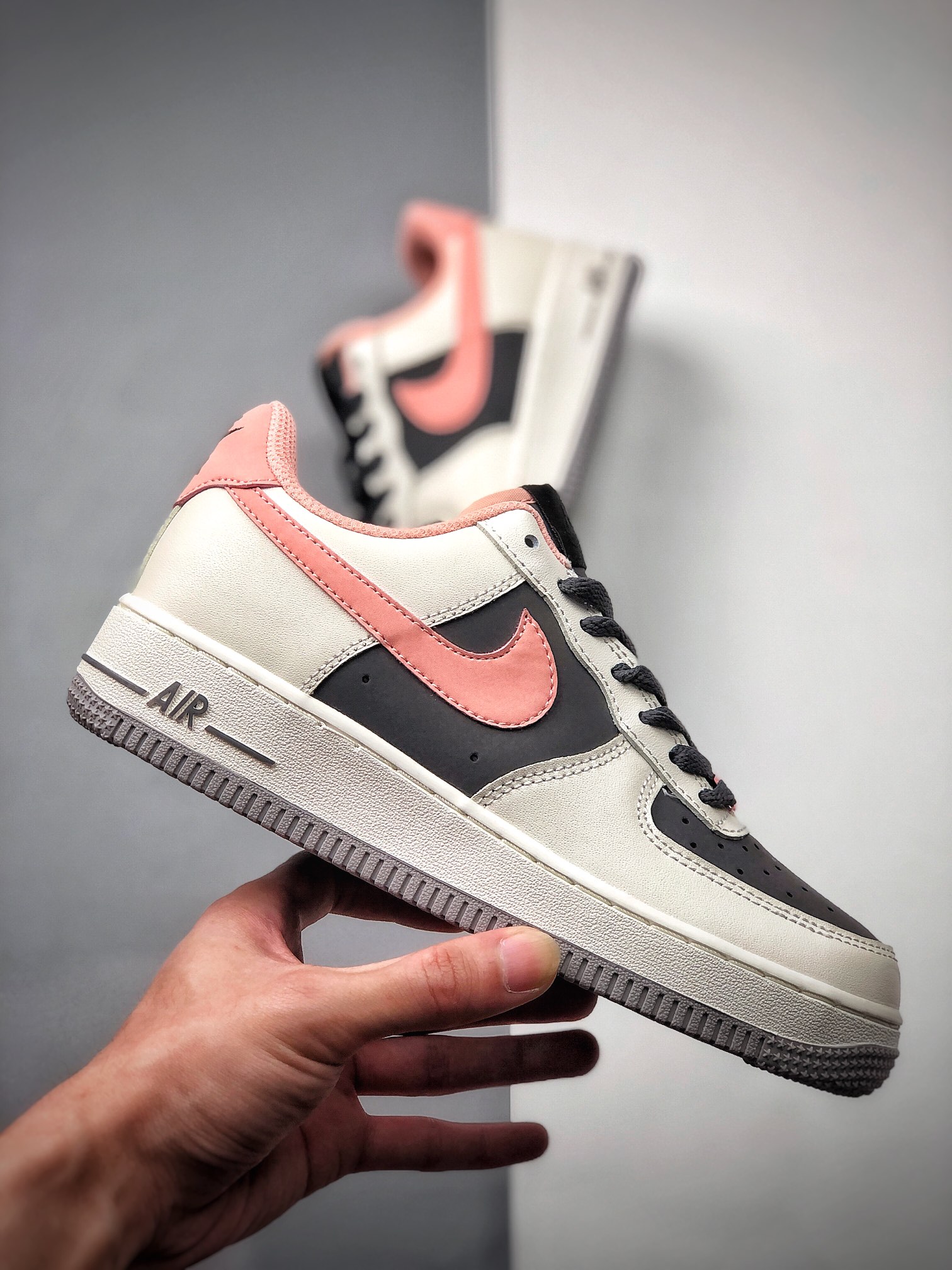 200 NIKE FORCE空军一号运动休闲板鞋 DD7209-108