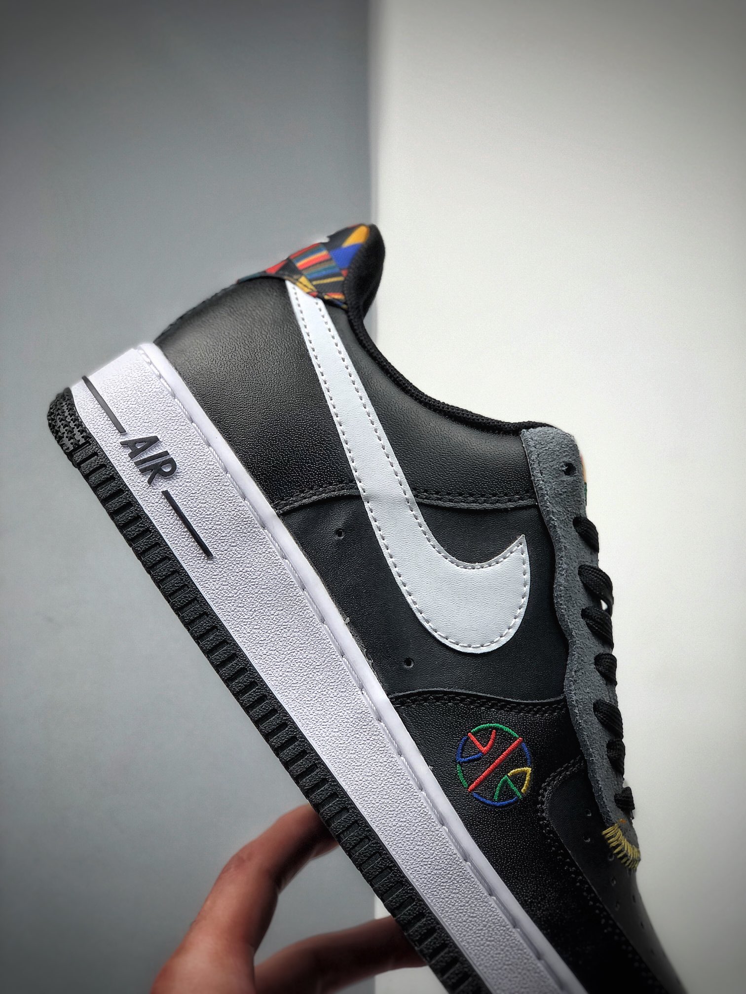 200 NIKE FORCE空军一号运动休闲板鞋 DC1483-100