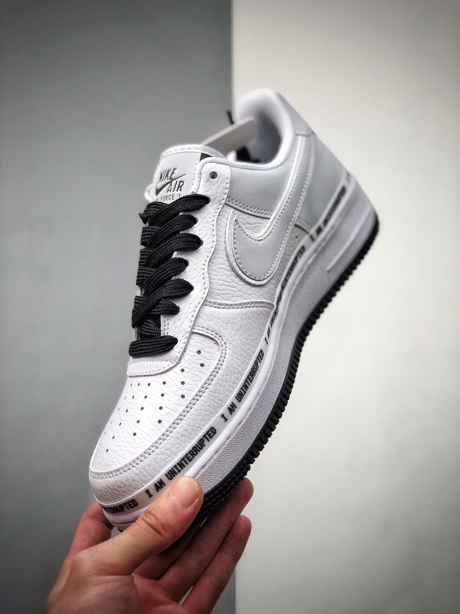 240 NIKE FORCE空军一号运动休闲板鞋   352267-801