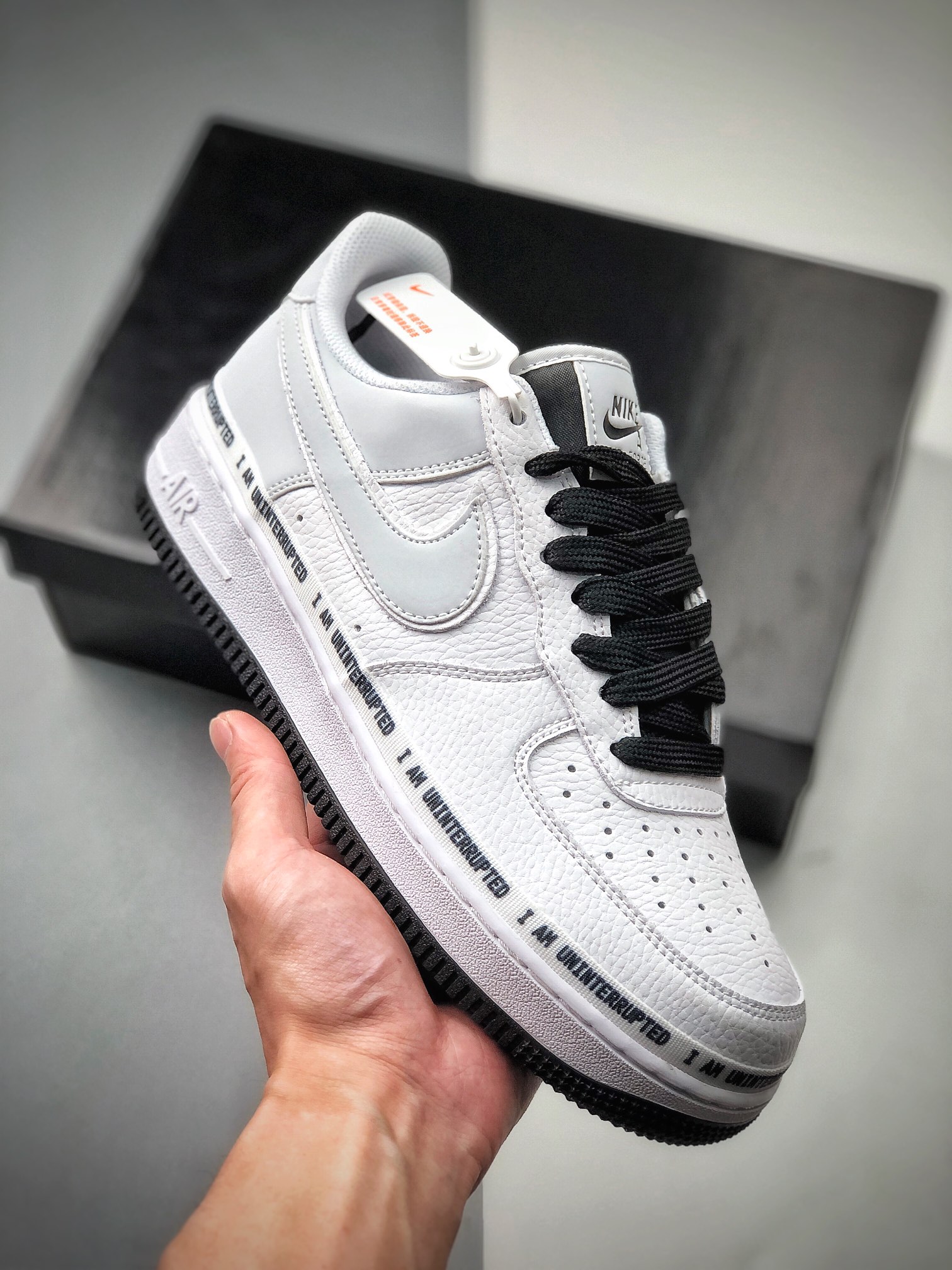 240 NIKE FORCE空军一号运动休闲板鞋   352267-801