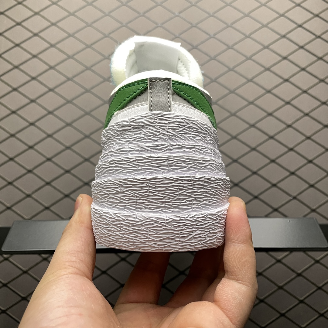 400 纯原版本 Sacai X Nike Blazer Low 解构双勾走秀 联名款开拓者低帮休闲板鞋 DD1877-001