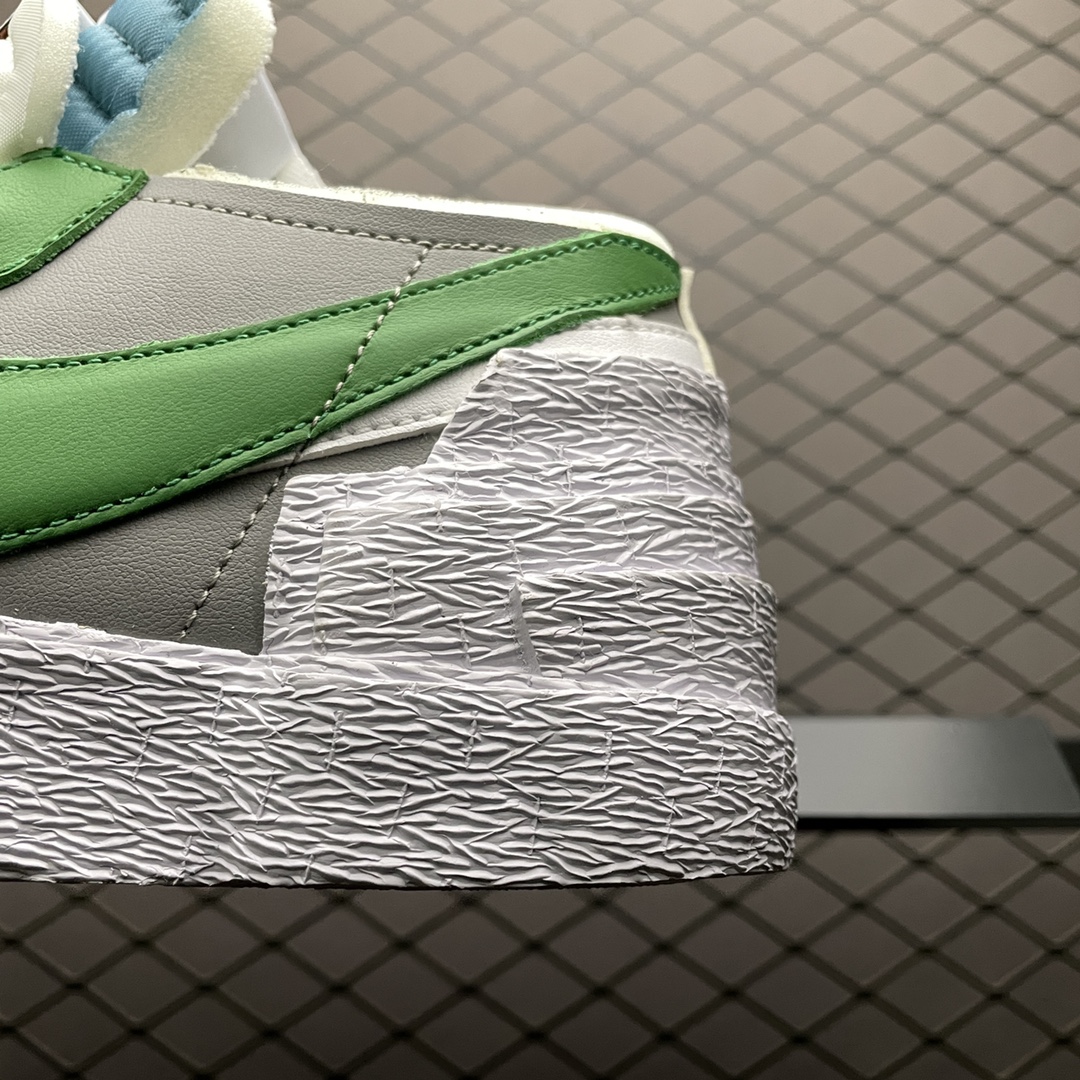 400 纯原版本 Sacai X Nike Blazer Low 解构双勾走秀 联名款开拓者低帮休闲板鞋 DD1877-001