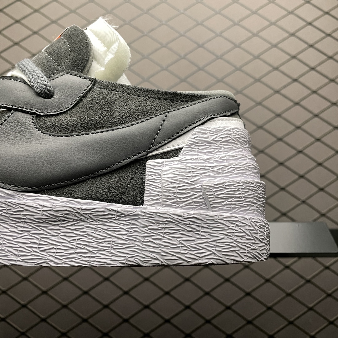 400 纯原版本 Sacai X Nike Blazer Low 解构双勾走秀 联名款开拓者低帮休闲板鞋 DD1877-002