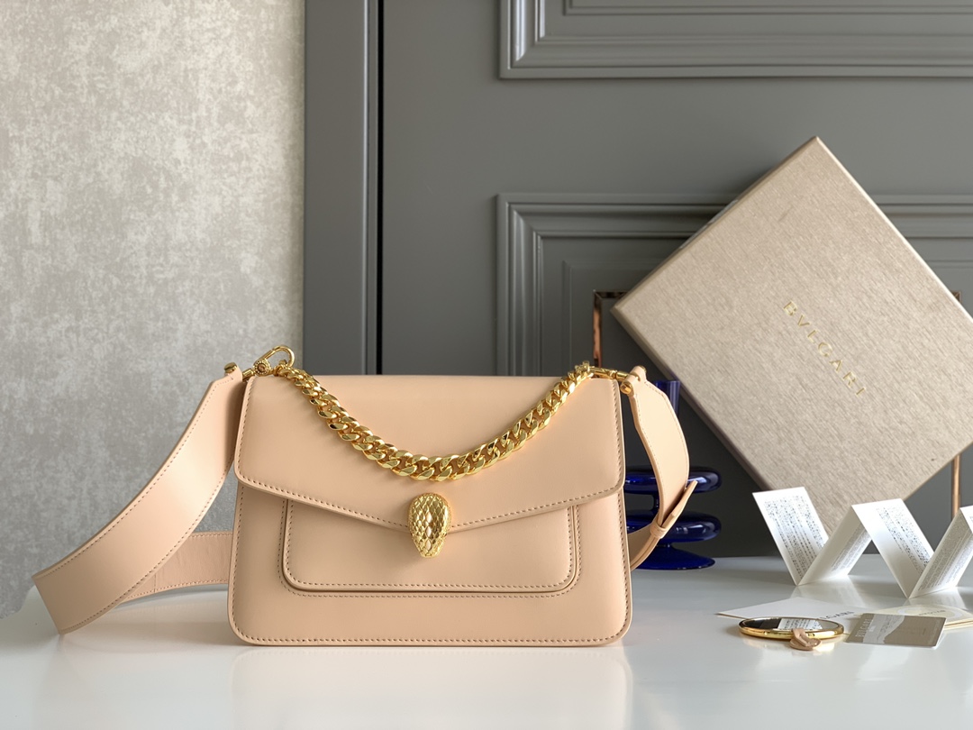 BVLGARI宝格丽蜜桃粉小羊皮肩背包290323