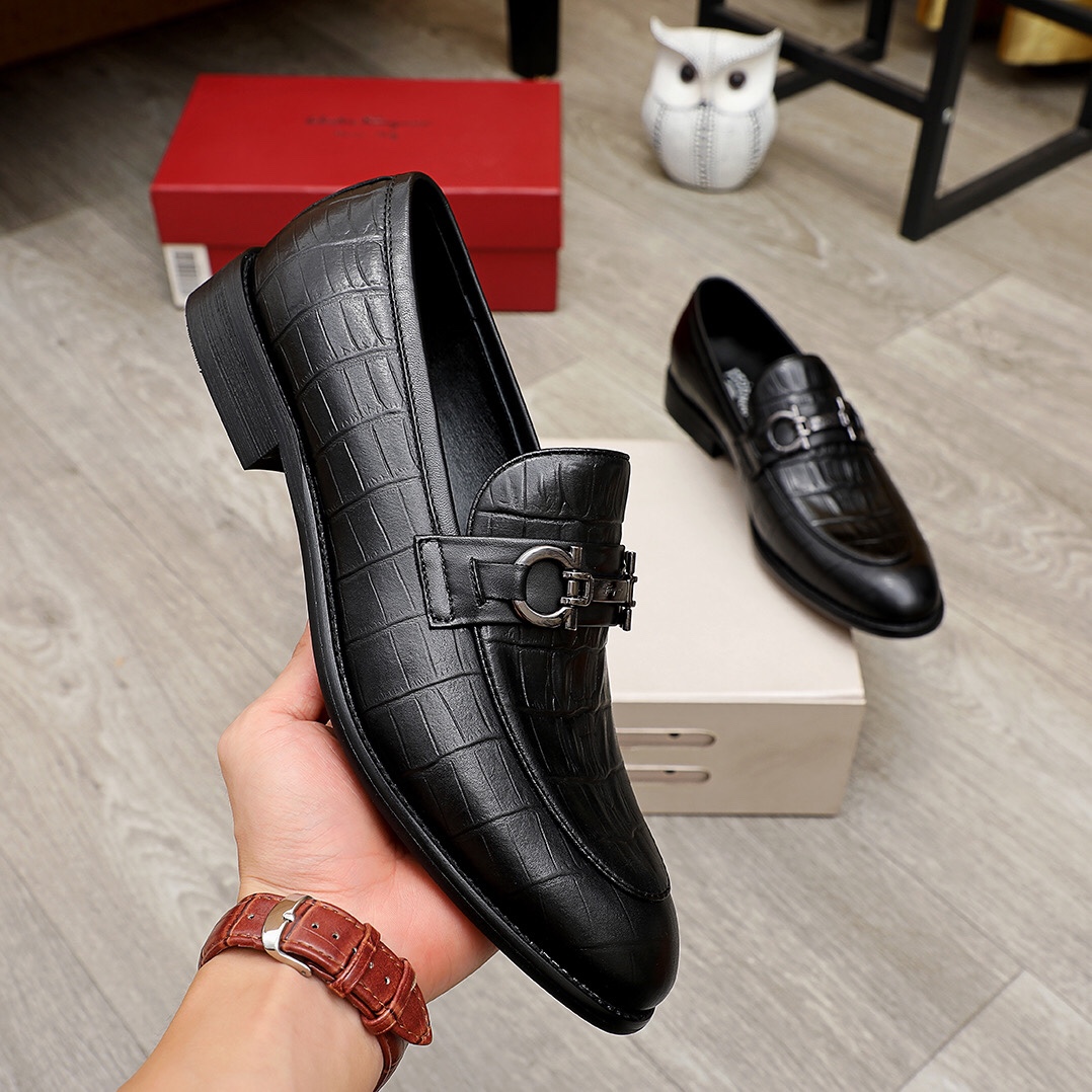 Ferragamo Men's Black Leather Slip-On Loafers with Crocodile Embossed Upper 6 i1618376088 4500 4