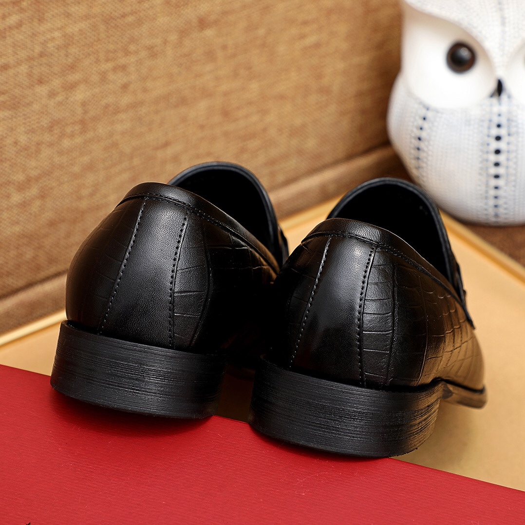 Ferragamo Men's Black Leather Slip-On Loafers with Crocodile Embossed Upper 9 i1618376088 8414 7