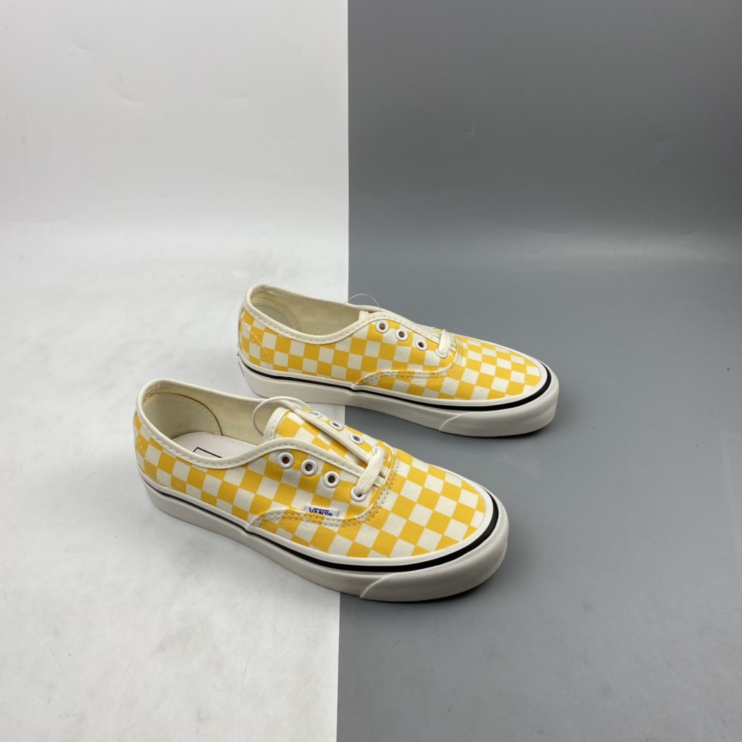 P140 Vans Authentic 经典安娜海姆 橘黄色棋盘格 4孔低帮高端硫化滑板鞋 VN0A54F241P