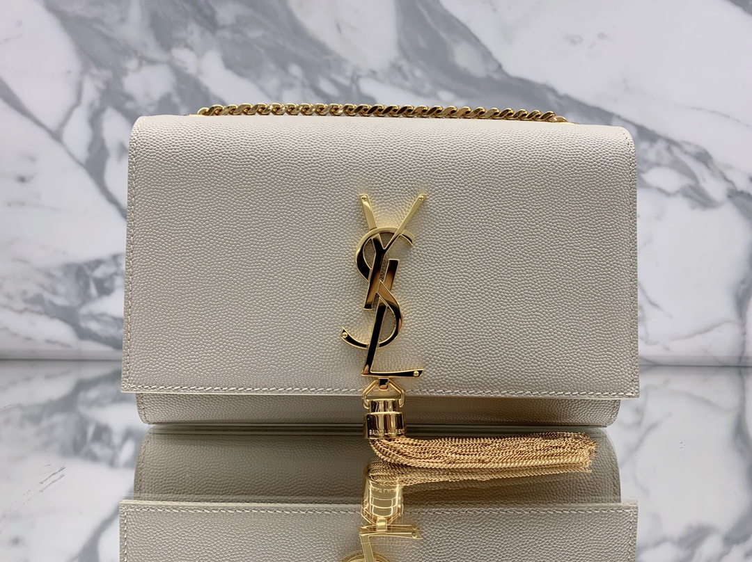 YSL 𝐊𝐚𝐭𝐞 20𝐜𝐦 球纹流苏链条包 474366白色/金扣
