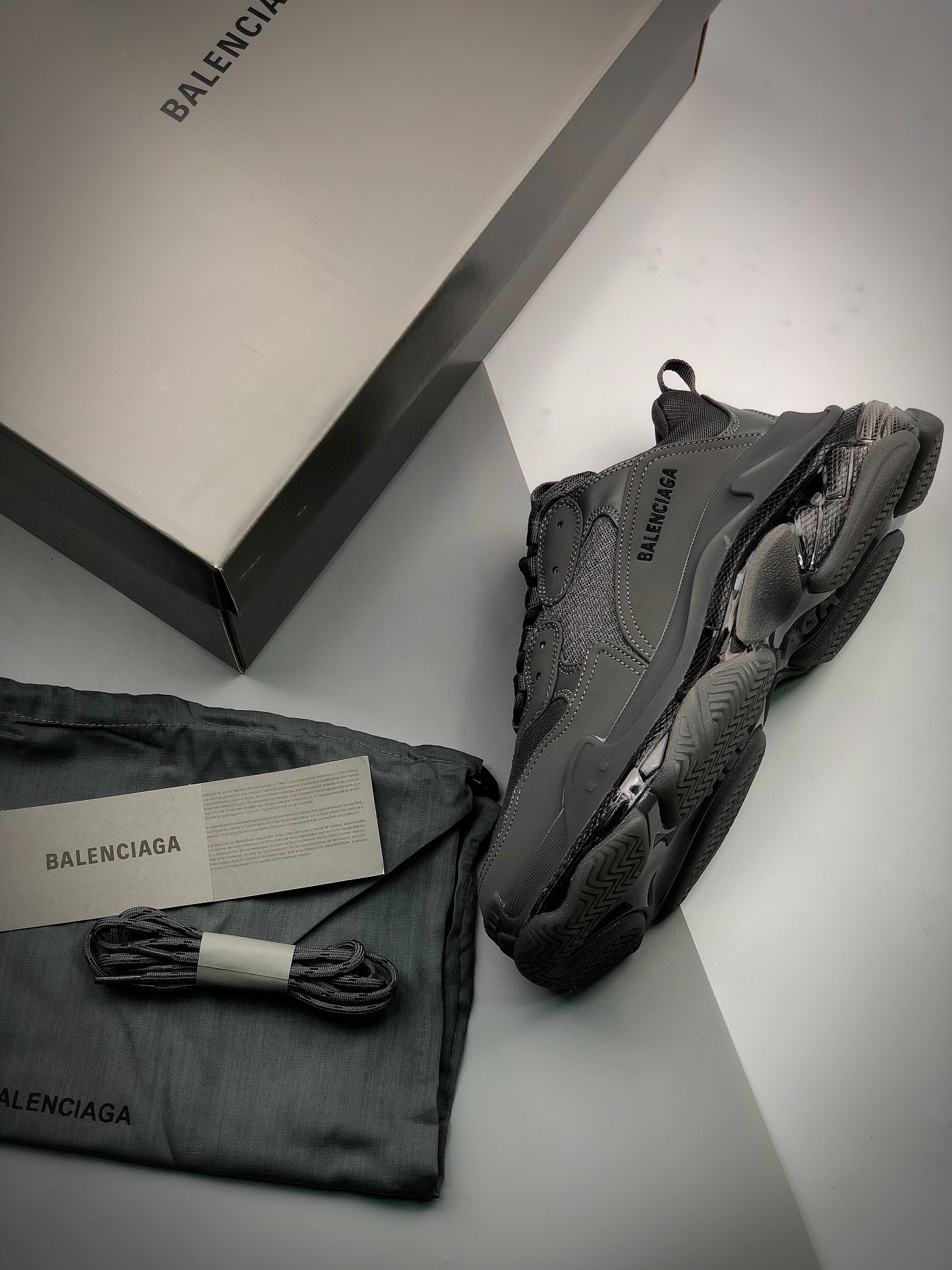 特价清货原400+BalenciagaTripleS碳黑巴黎世家19官方发售气垫版本官方纯原版本全码出货