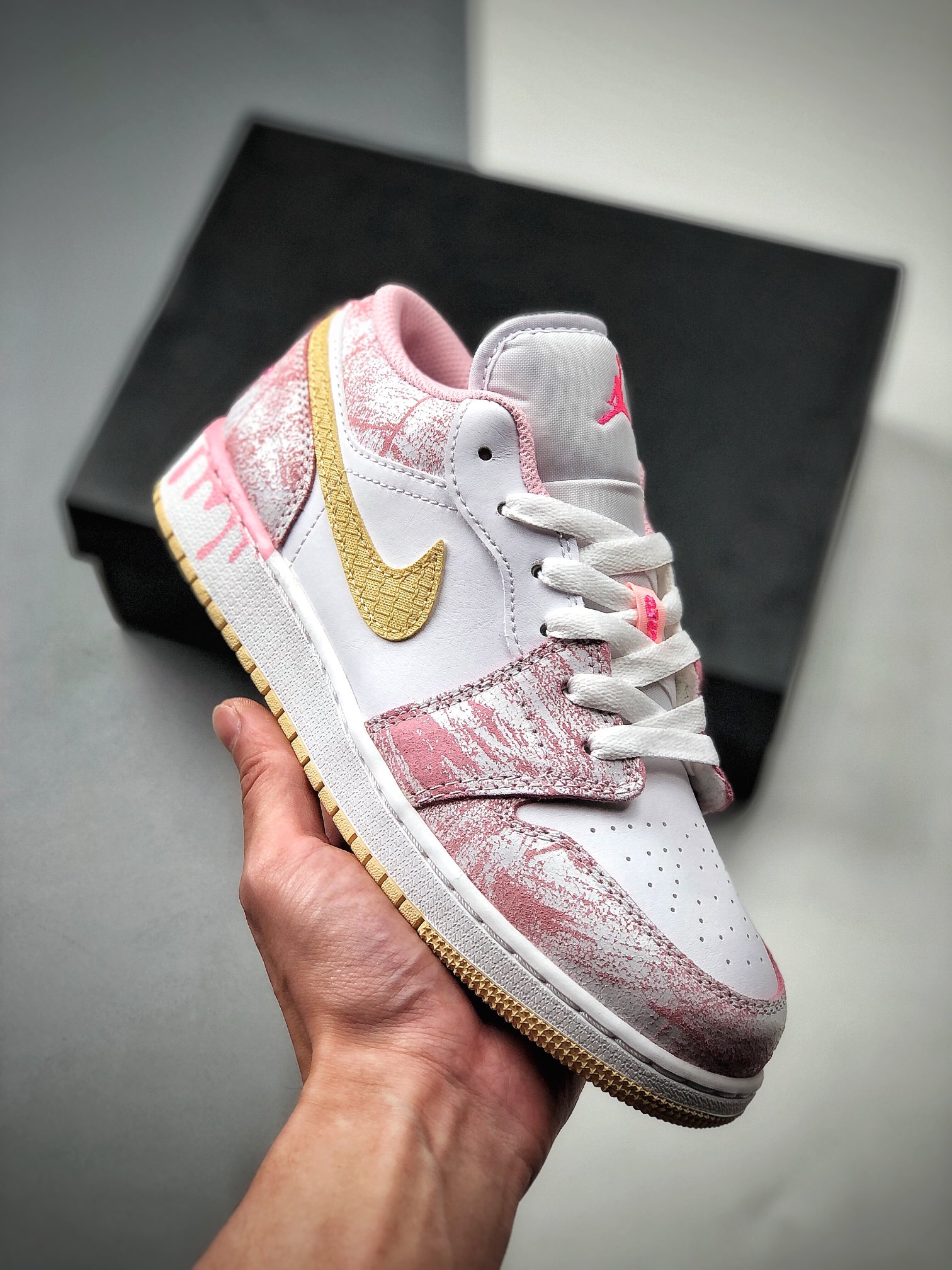 240  纯原Air Jordan 1 Low （GS） 低帮 冰激凌 “孟佳 周雨彤同款”  CW7104-601