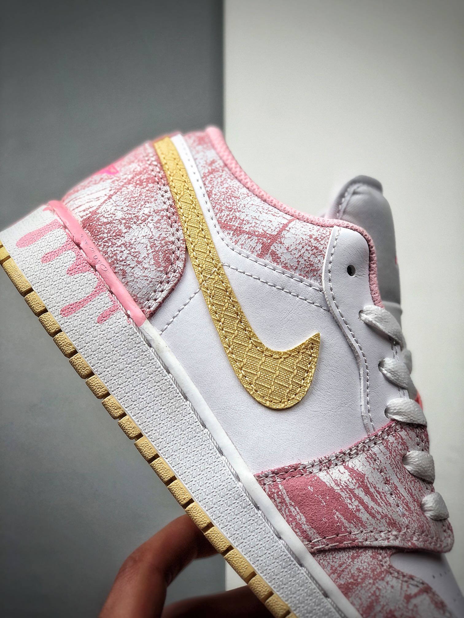 240  纯原Air Jordan 1 Low （GS） 低帮 冰激凌 “孟佳 周雨彤同款”  CW7104-601