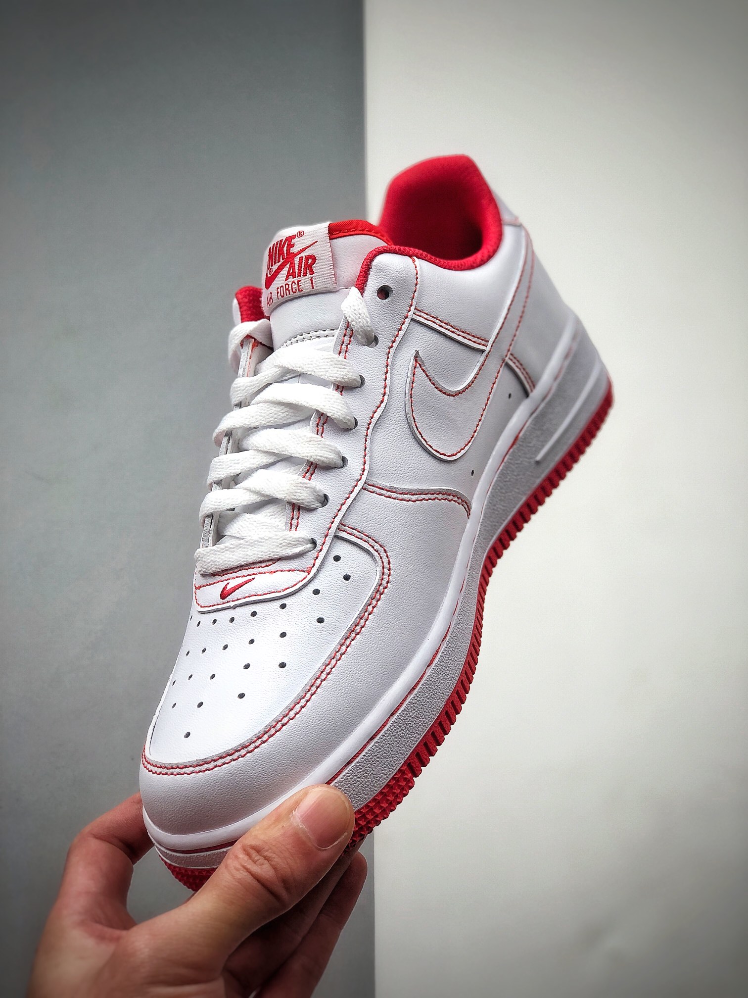 200 NIKE FORCE空军一号运动休闲板鞋   CV1724-100