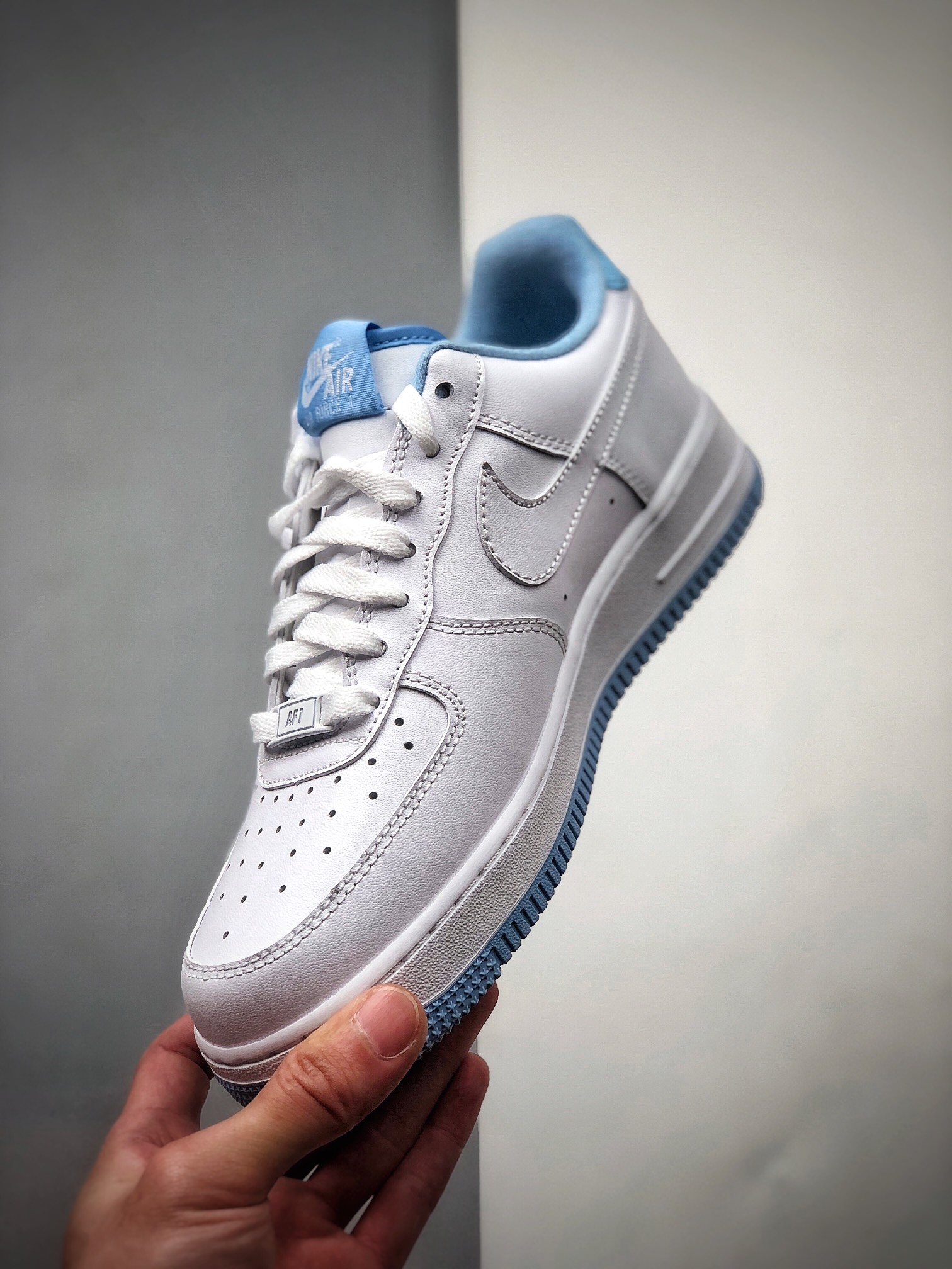 200 NIKE FORCE空军一号运动休闲板鞋   CD6915-103