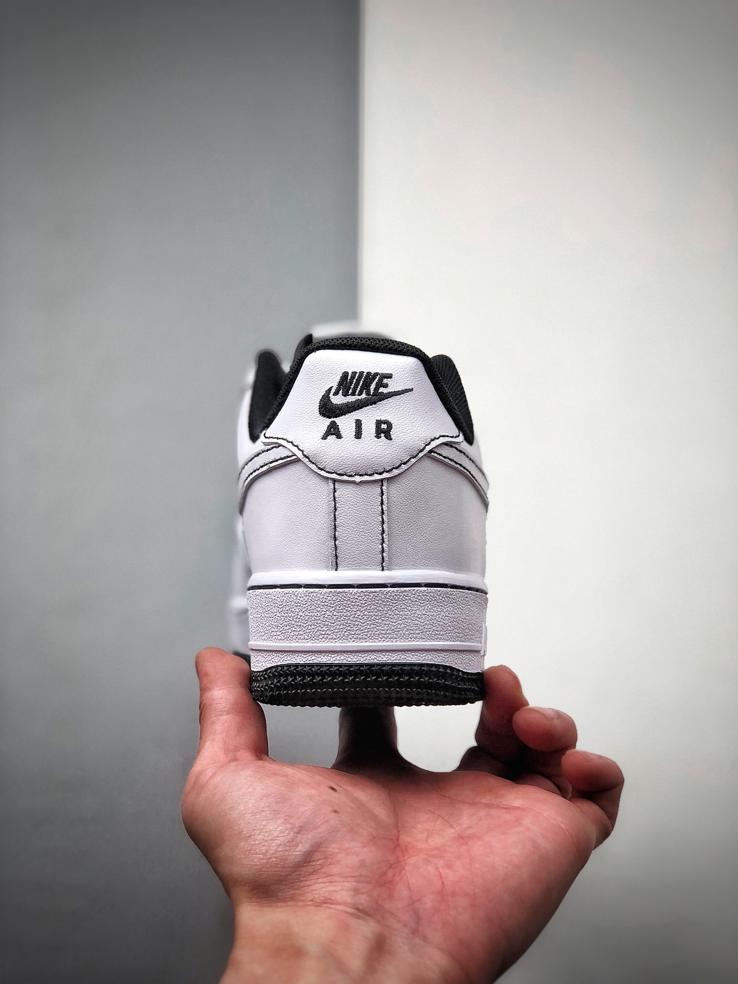 200 NIKE FORCE空军一号运动休闲板鞋   CW1575-104