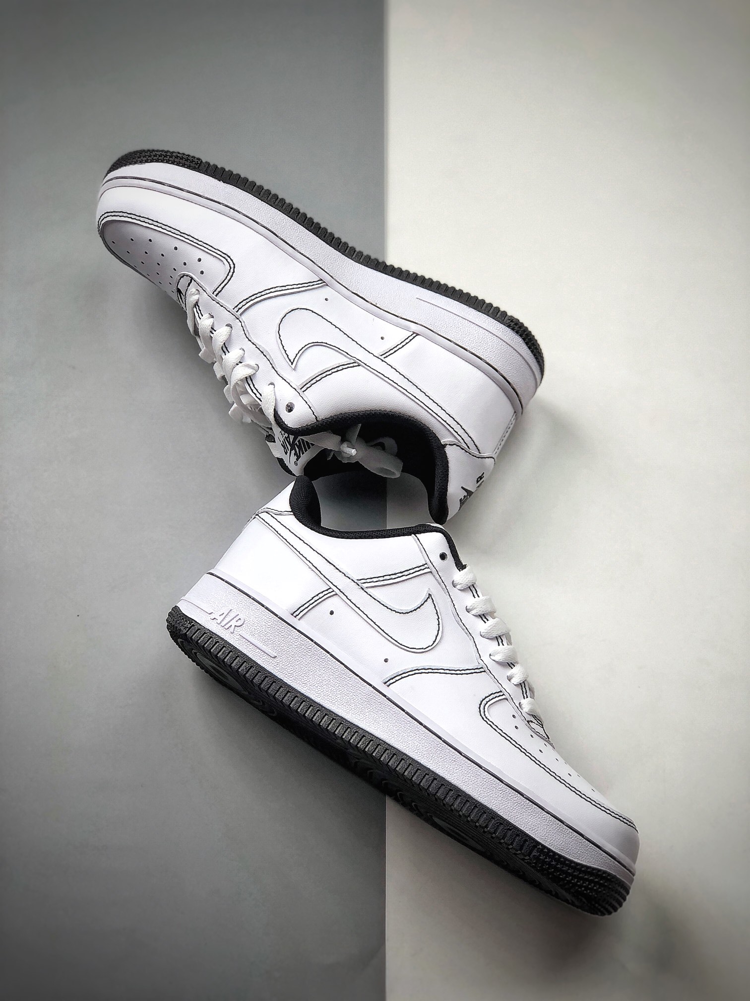 200 NIKE FORCE空军一号运动休闲板鞋   CW1575-104