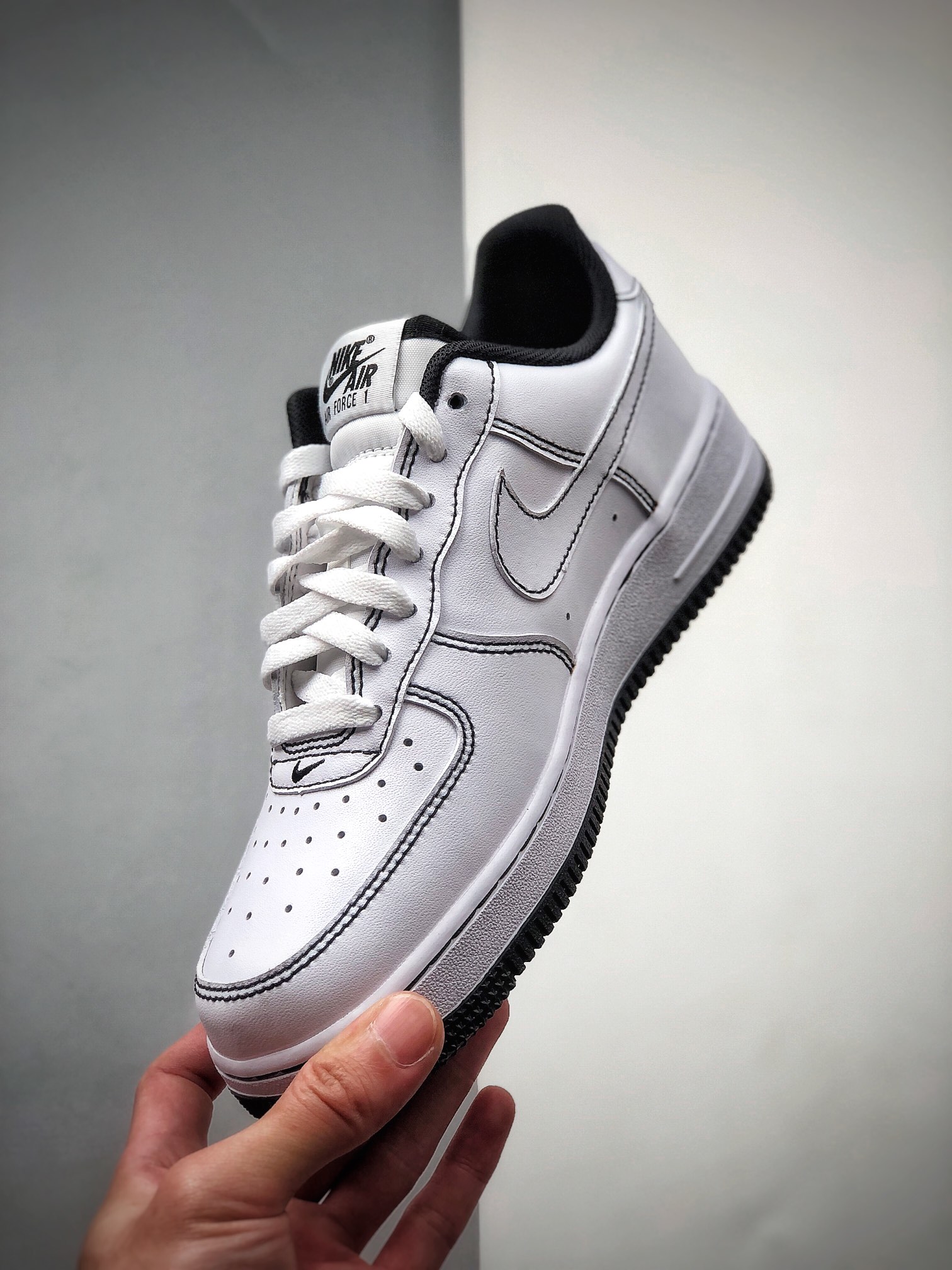 200 NIKE FORCE空军一号运动休闲板鞋   CW1575-104