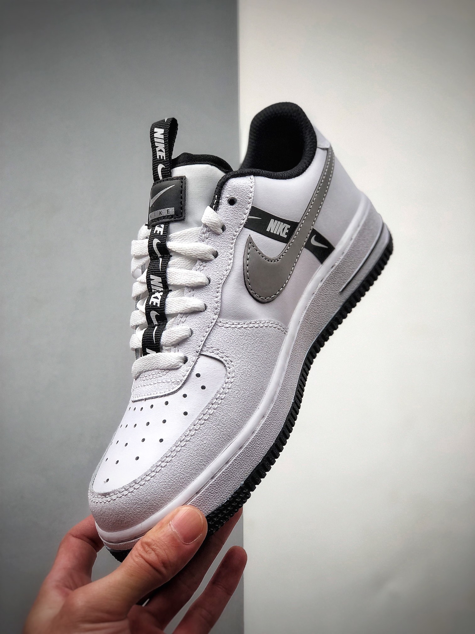 200 NIKE FORCE空军一号运动休闲板鞋   CT4683-100