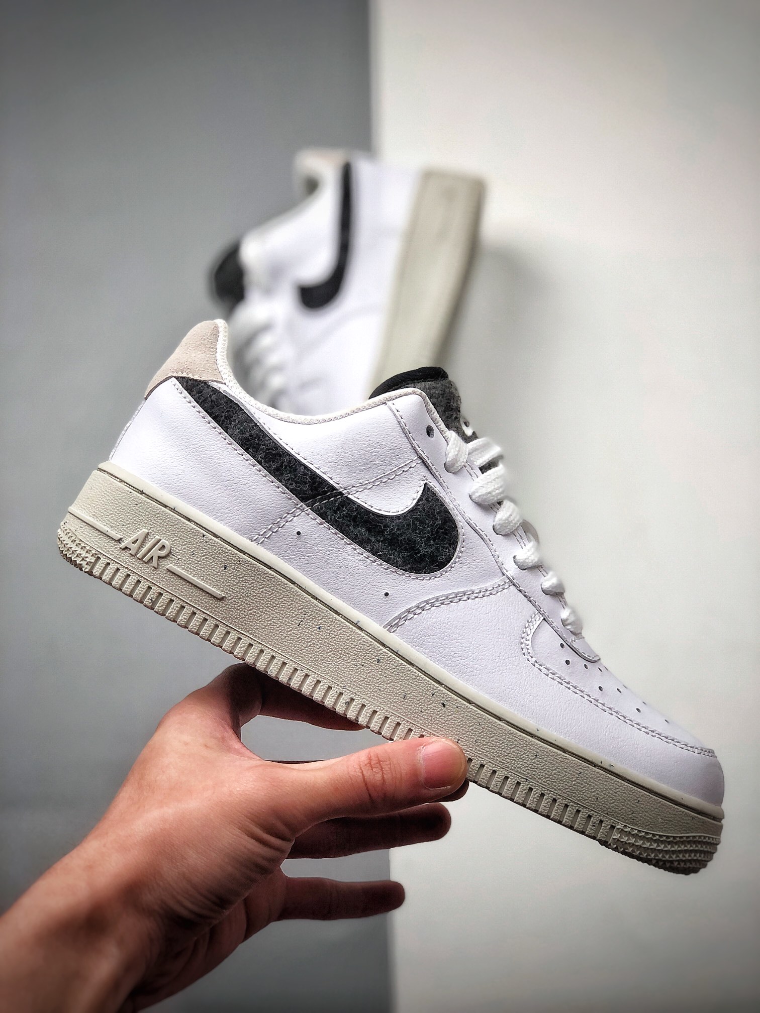 200 NIKE FORCE空军一号运动休闲板鞋   DD6682-100