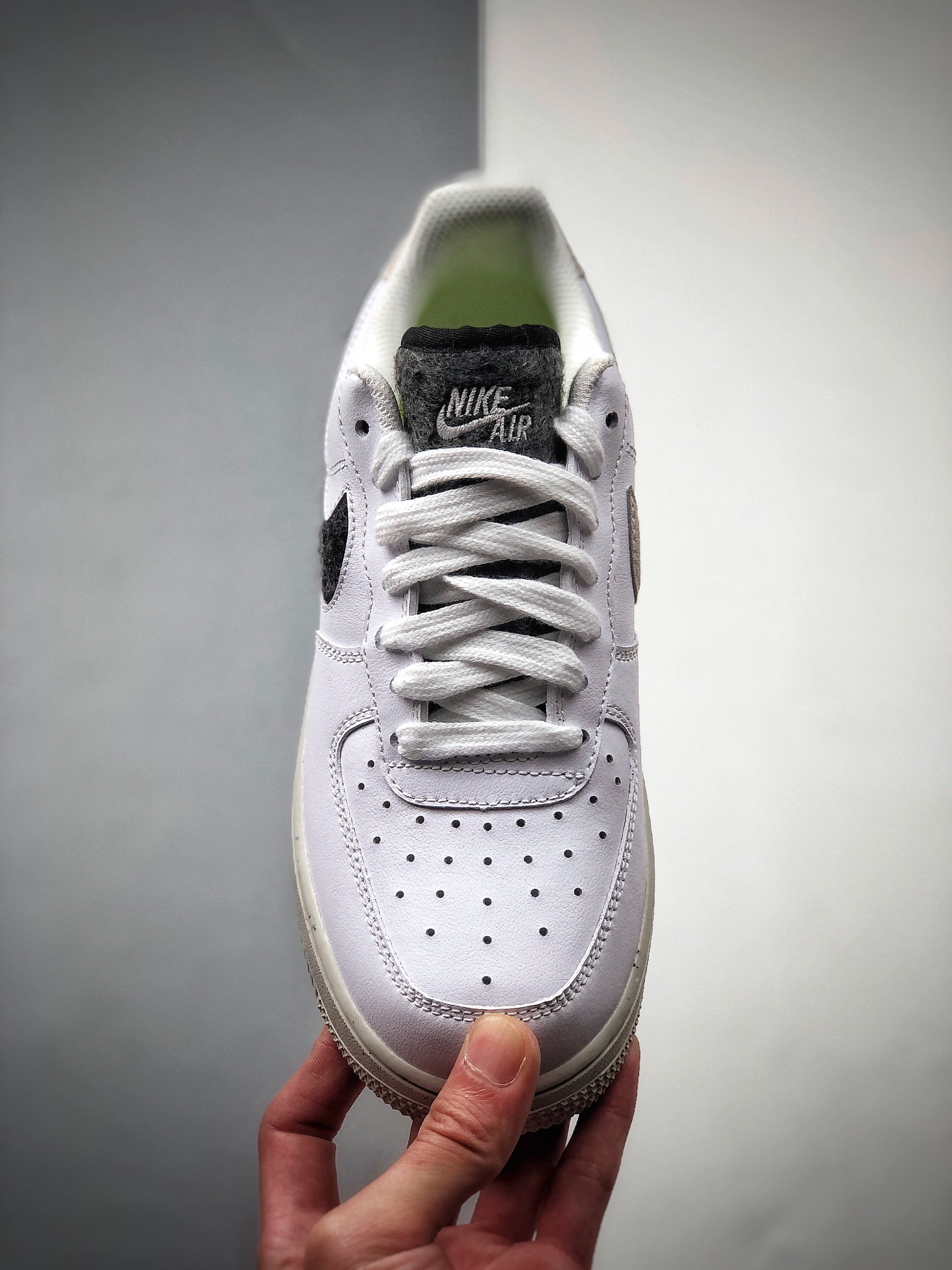 200 NIKE FORCE空军一号运动休闲板鞋   DD6682-100