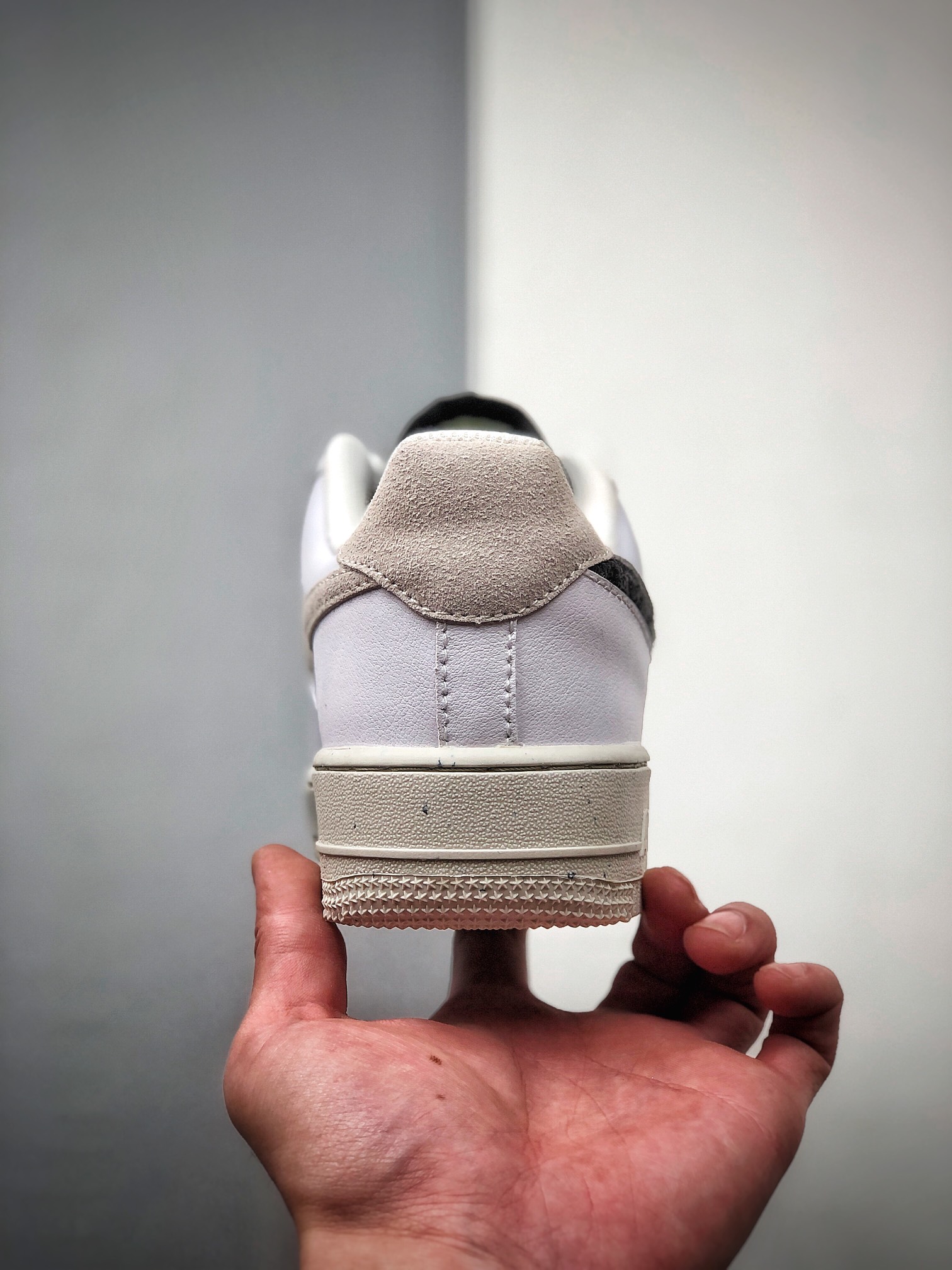 200 NIKE FORCE空军一号运动休闲板鞋   DD6682-100