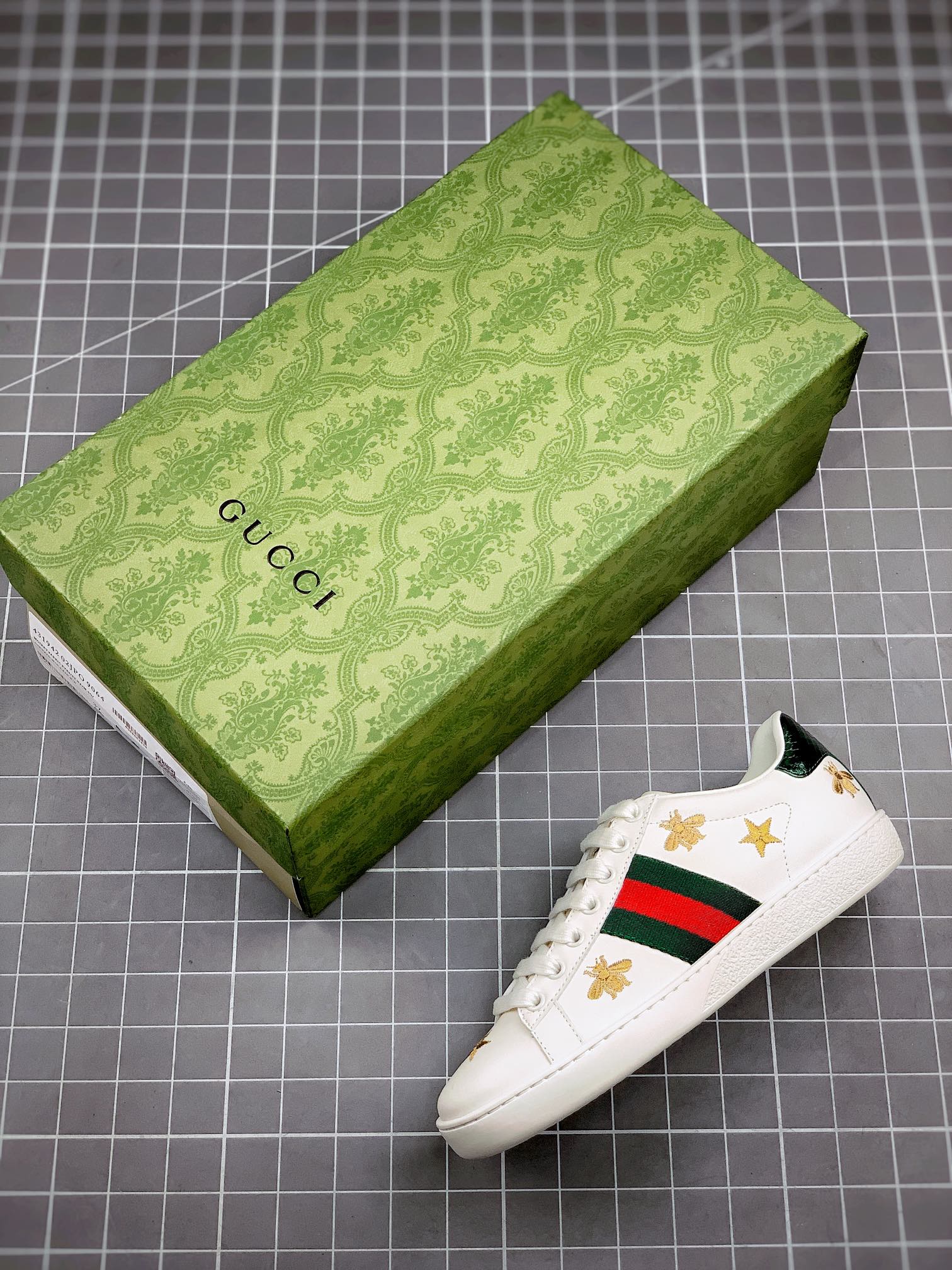 The strongest pure original purchase version chip on the market can scan Gucci white shoe series