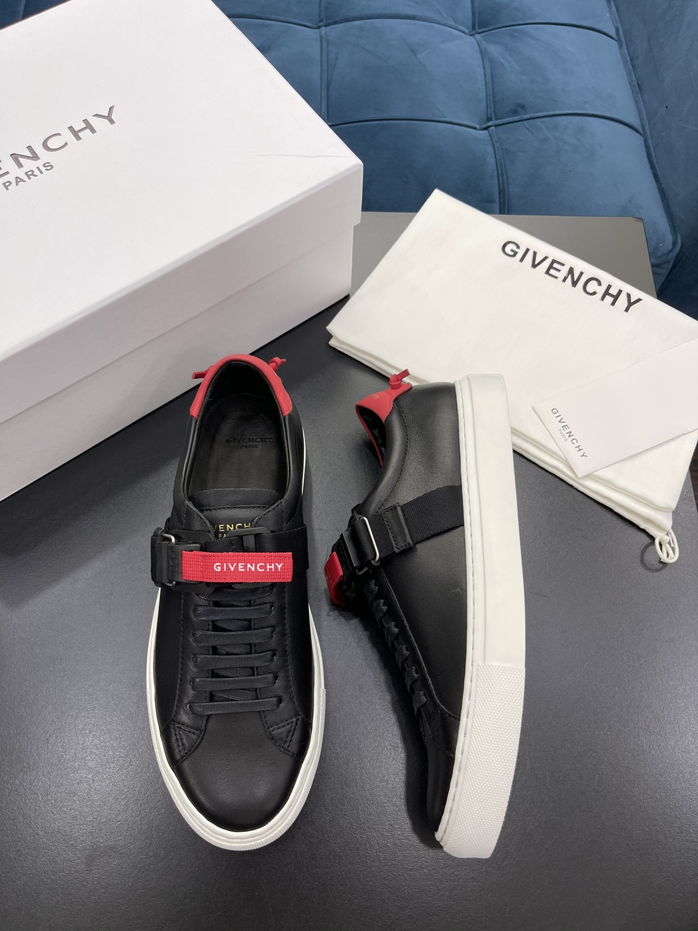 G V new fashion trend sports and casual shoes The upper is made of high-quality