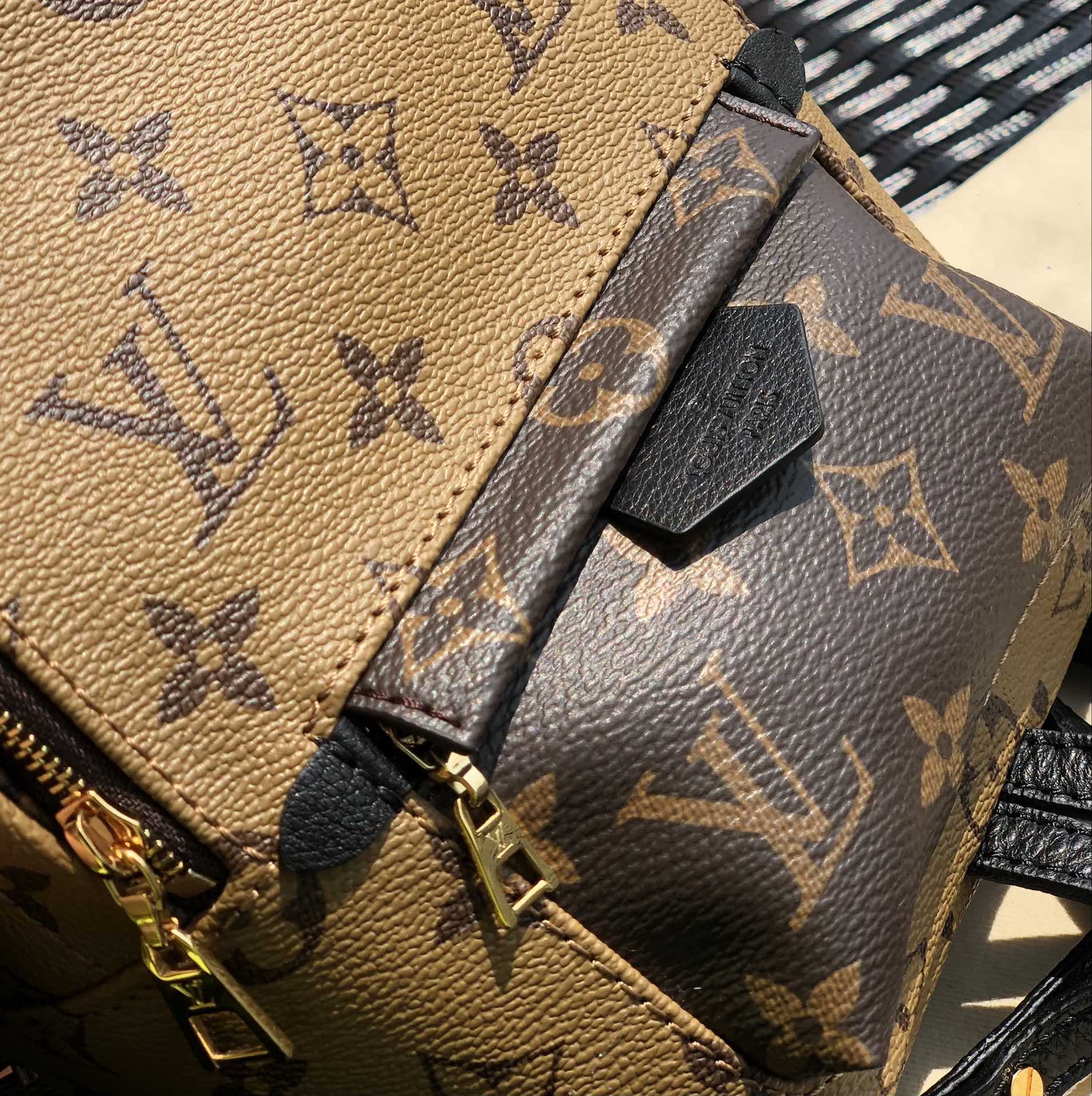 🌼 m44872 尺寸17 x 22 x 10 cm L@V 热卖的拼色🌼PALM S🌼PRINGS 迷