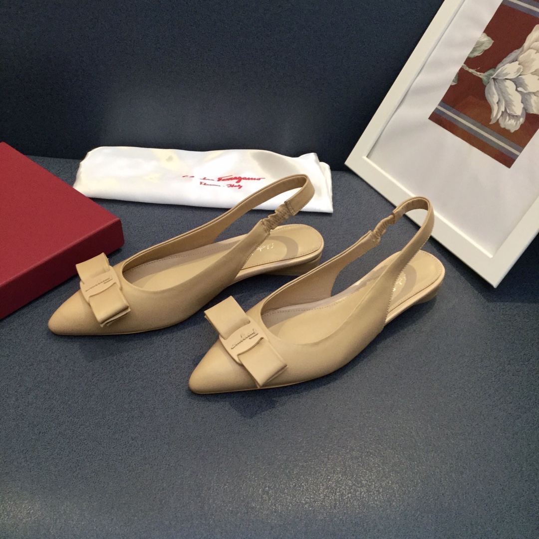 [Salvatore Ferragamo Viva 2.0 Ferragamo lágrima talón abierto zapatos de tacón FILA nueva serie VIVA