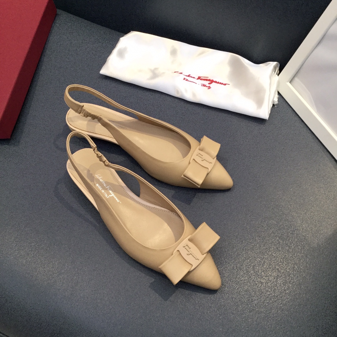 [Salvatore Ferragamo Viva 2.0 Ferragamo lágrima talón abierto zapatos de tacón FILA nueva serie VIVA
