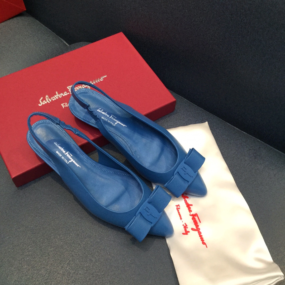 [Salvatore Ferragamo Viva 2.0 Ferragamo lágrima talón abierto zapatos de tacón FILA nueva serie VIVA