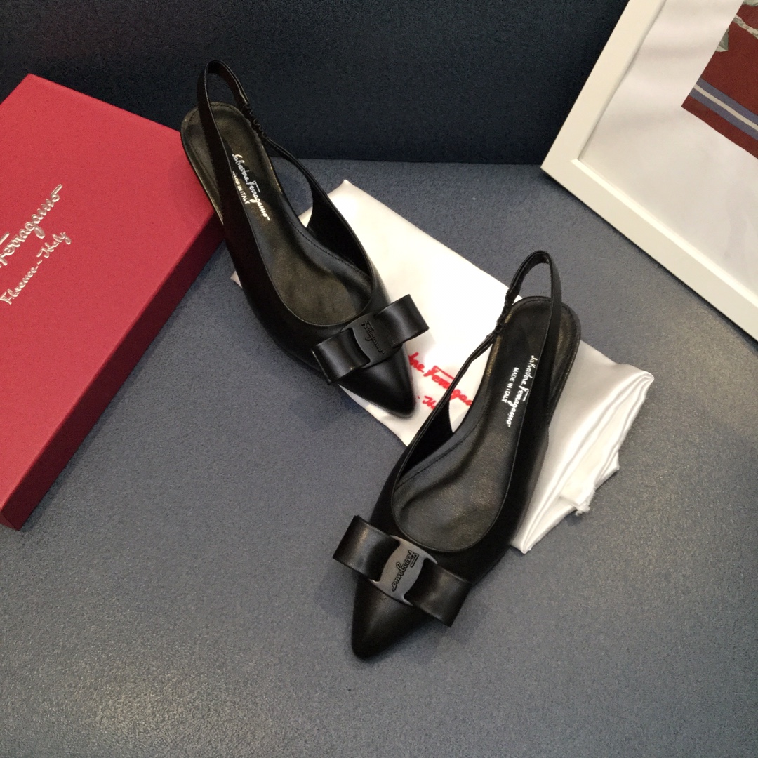 [Salvatore Ferragamo Viva 2.0 Ferragamo lágrima talón abierto zapatos de tacón FILA nueva serie VIVA