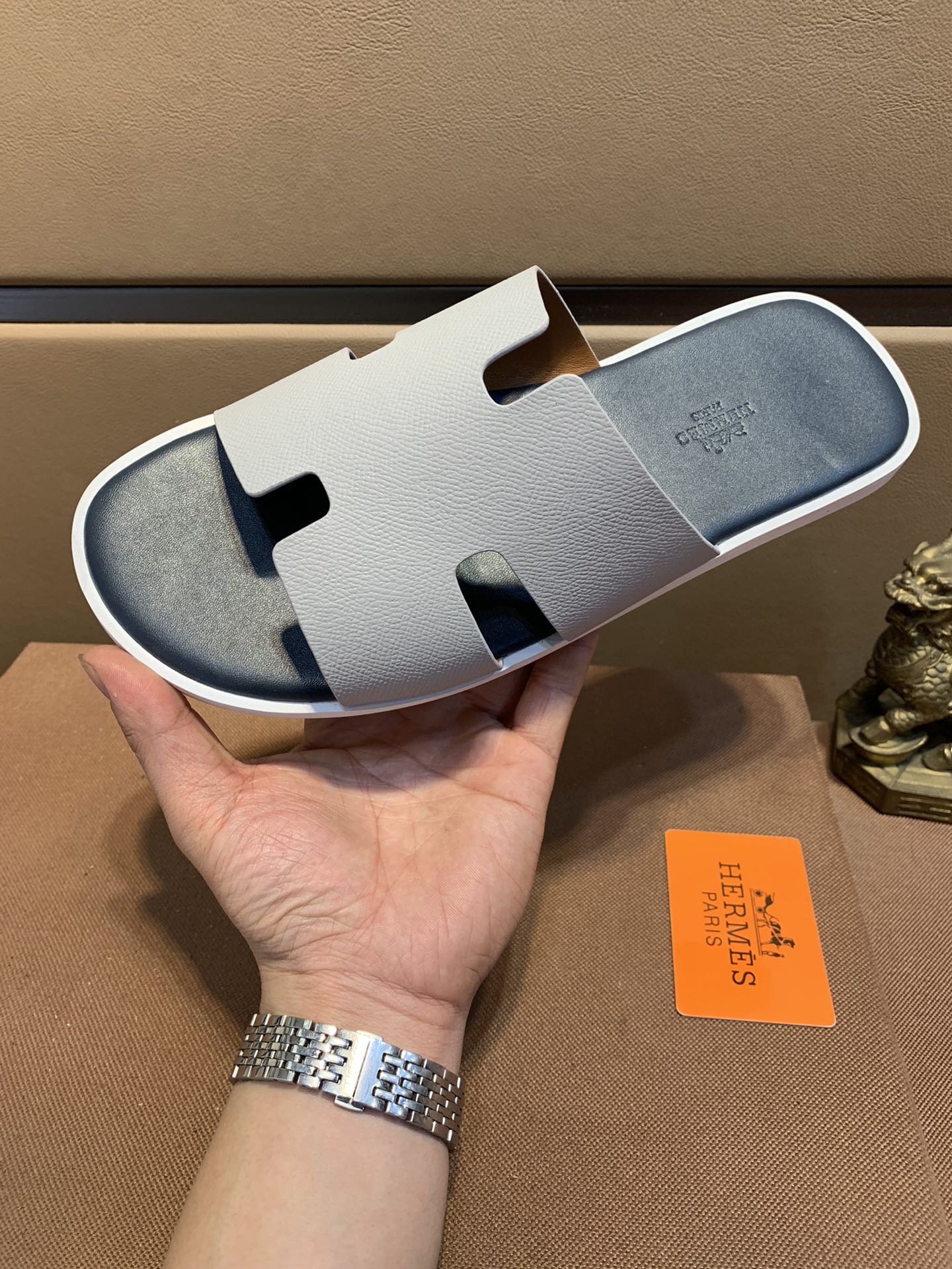 H0  HERMES爱马仕休闲拖鞋，官网1:1、高品质 完美做工 透射出一种尊贵奢华，高端超凡工艺中升华其奢侈定义。