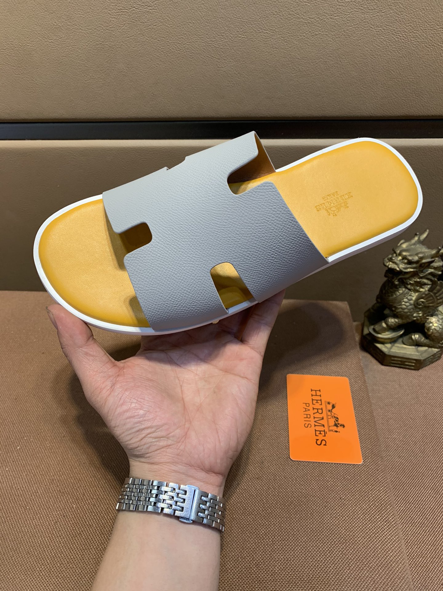 H0  HERMES爱马仕休闲拖鞋，官网1:1、高品质 完美做工 透射出一种尊贵奢华，高端超凡工艺中升华其奢侈定义。