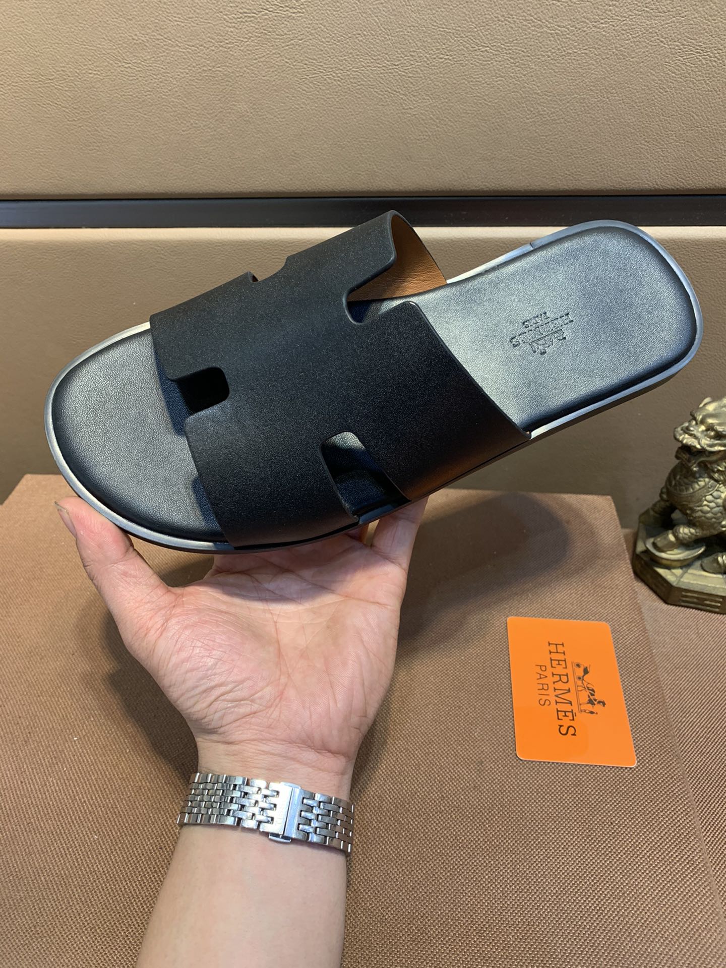 H0  HERMES爱马仕休闲拖鞋，官网1:1、高品质 完美做工 透射出一种尊贵奢华，高端超凡工艺中升华其奢侈定义。