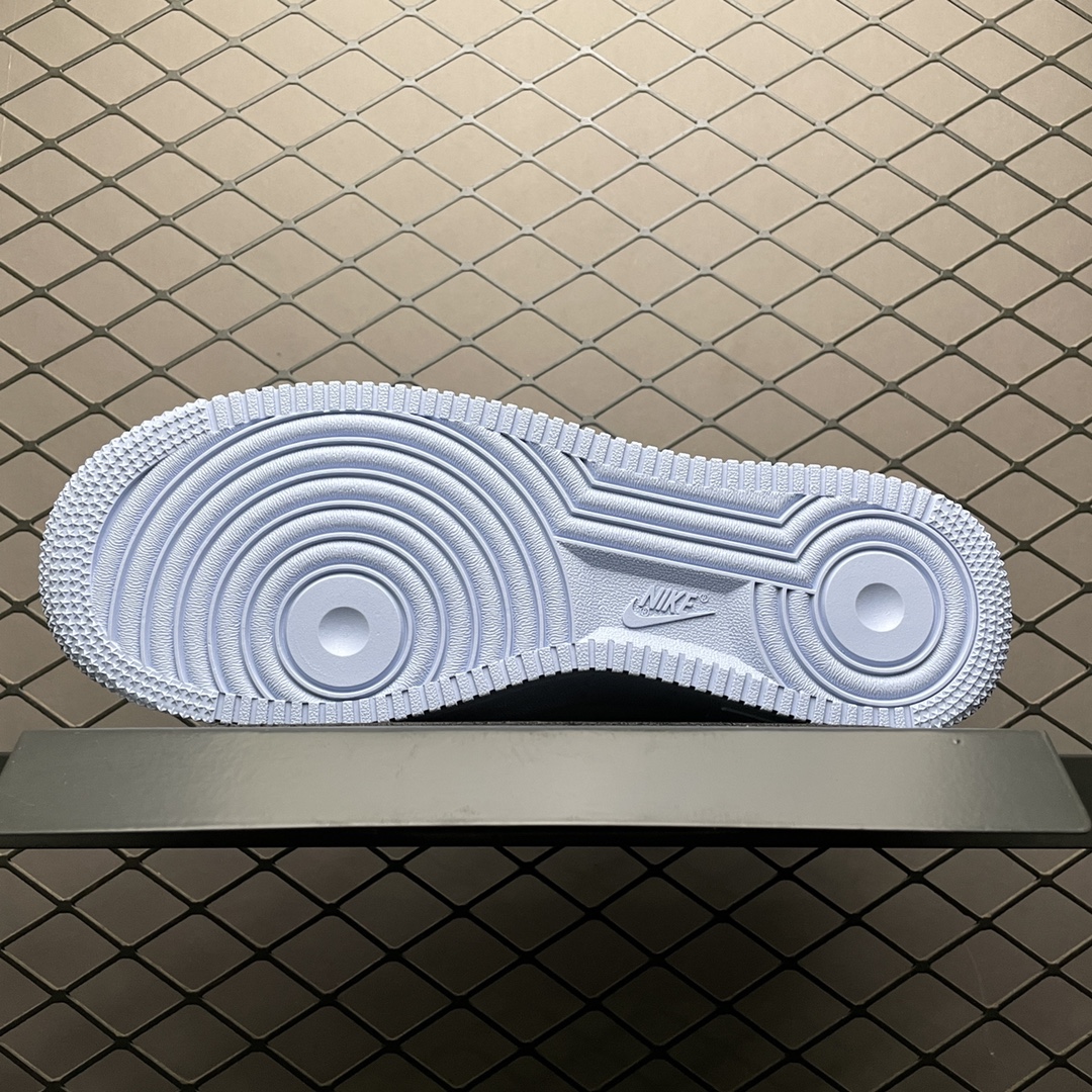 200 Nike Air Force 1’07 空军一号低帮运动休闲板鞋 CZ0377-100