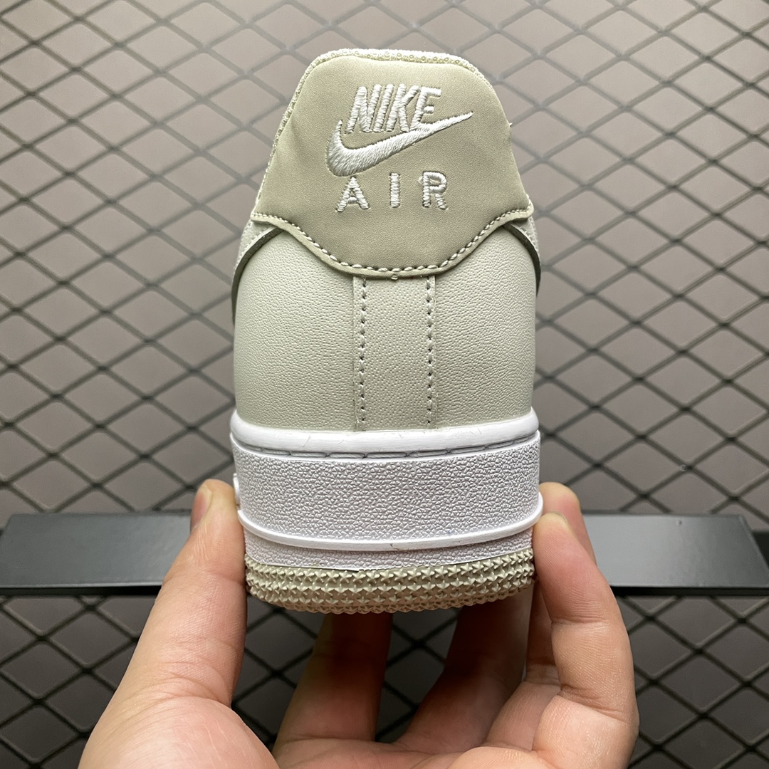 200 NK Air Force 1’07 空军一号低帮运动休闲板鞋 CD6915-104