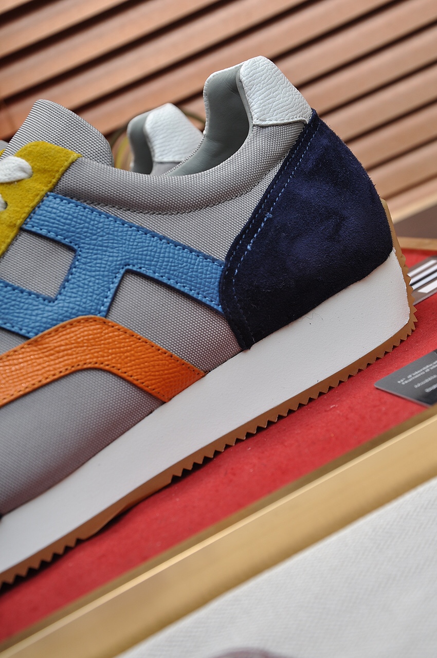 Hermès Men's & Women's Couple Sneakers in Italian Leather, Multi-color 10 i1618512300 9359 8