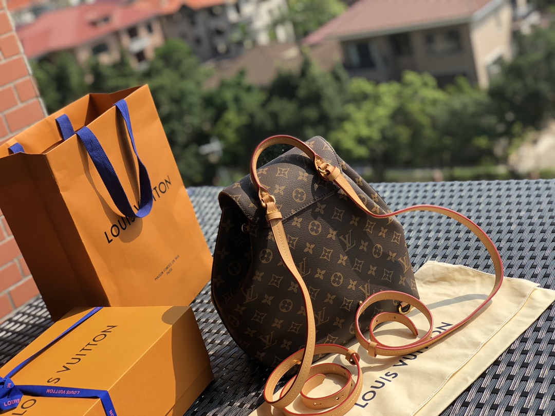 🌼 m45501尺寸27.5*33*14㎝ 正宗境外渠道好货供应！当红MONTSOURIS 小号双肩包现