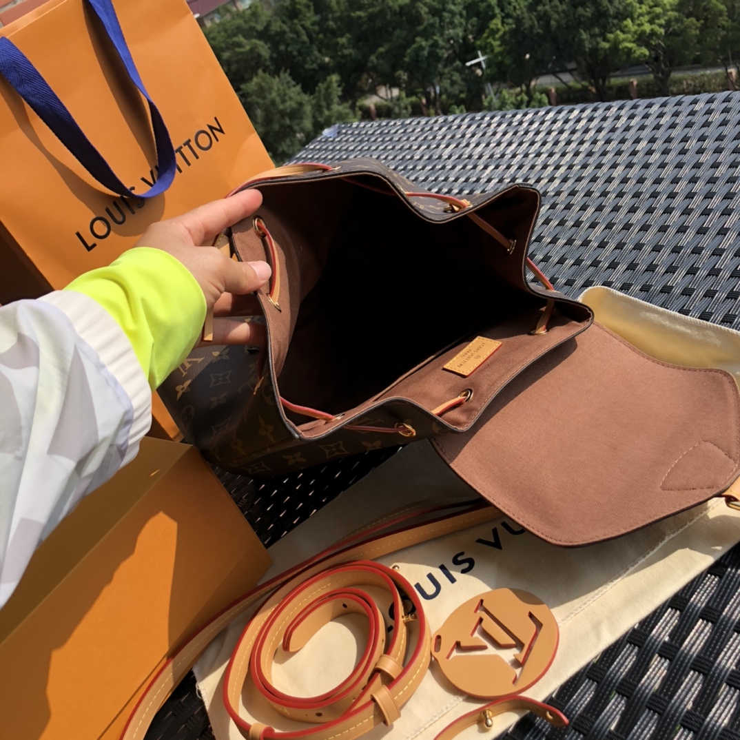 🌼 m45501尺寸27.5*33*14㎝ 正宗境外渠道好货供应！当红MONTSOURIS 小号双肩包现