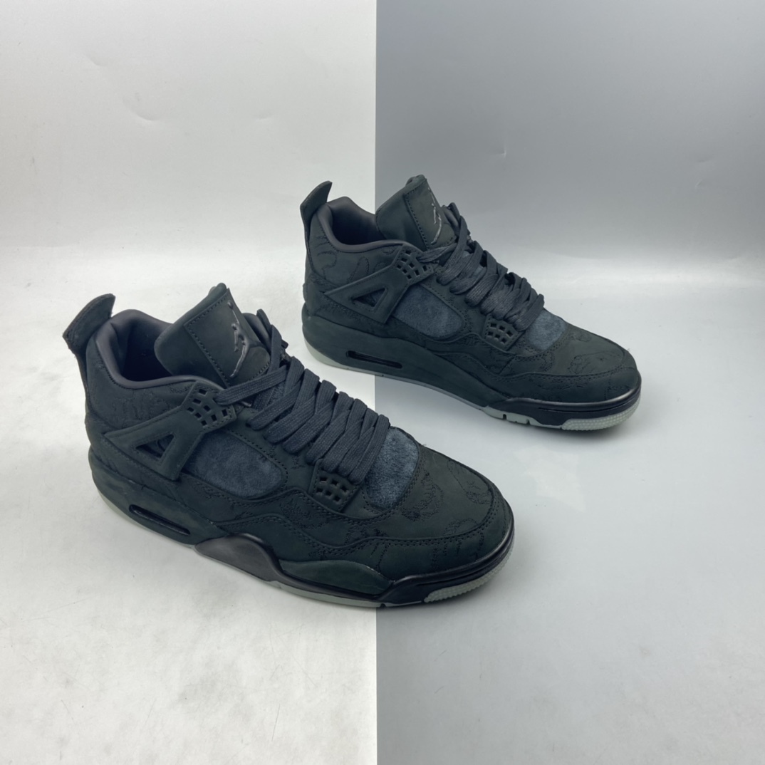 P550 Kaws x Air Jordan 4 Black AJ4 黑麂皮夜光限量联名 930155-001
