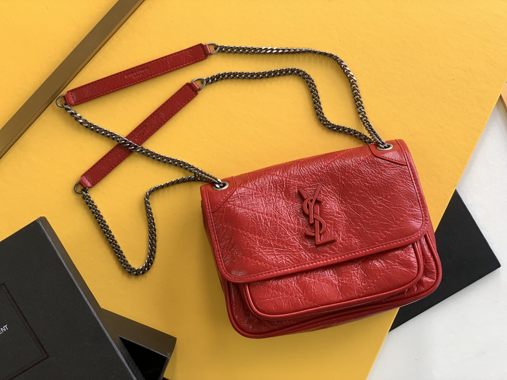 Niki chain bag leather red flap