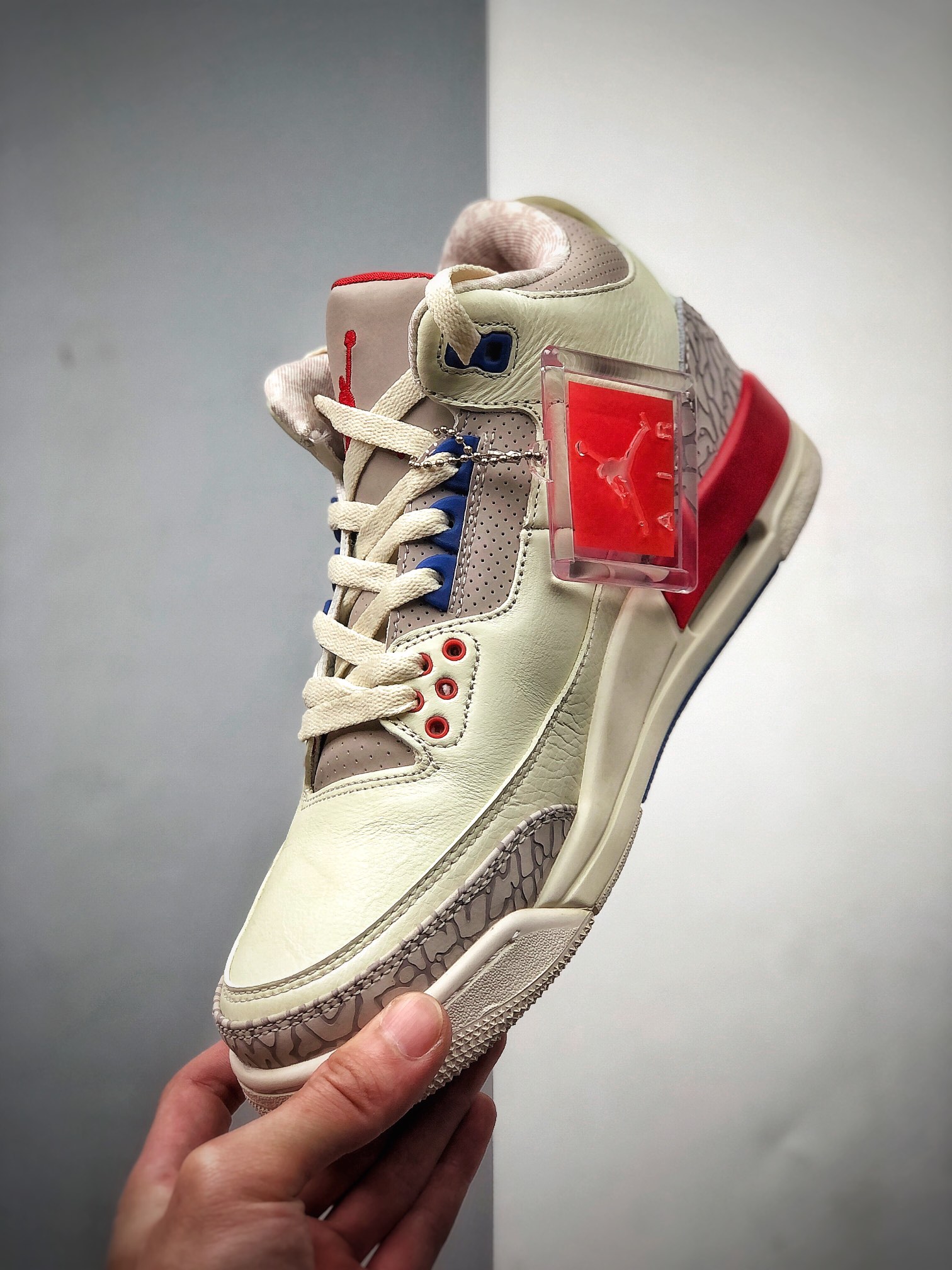 330  Air Jordan 3 Retro“International Flight” AJ3系列 136064-140
