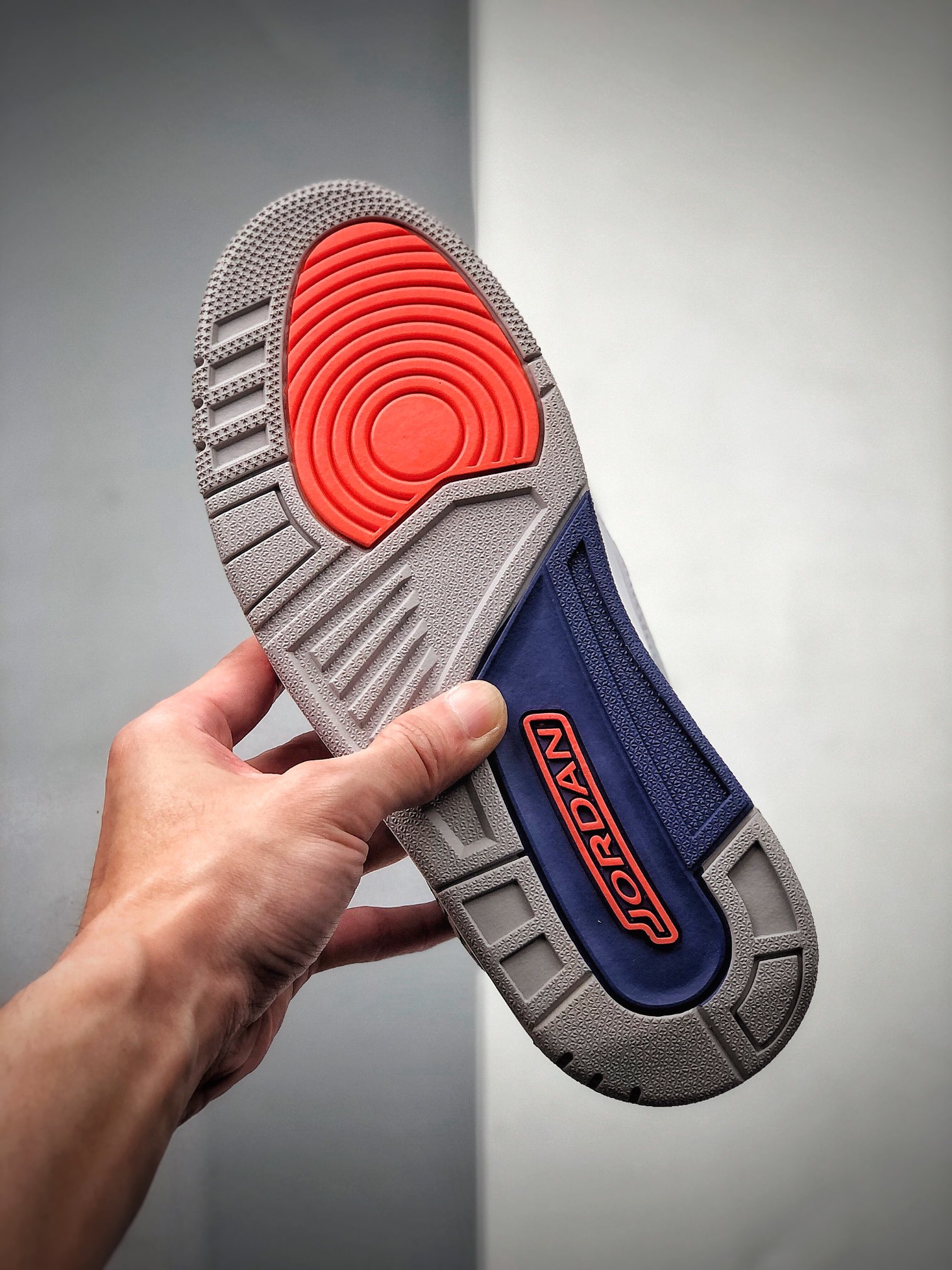 330  Air Jordan 3 Retro“Knicks”YAJ3 乔3尼克斯配色   136064-148
