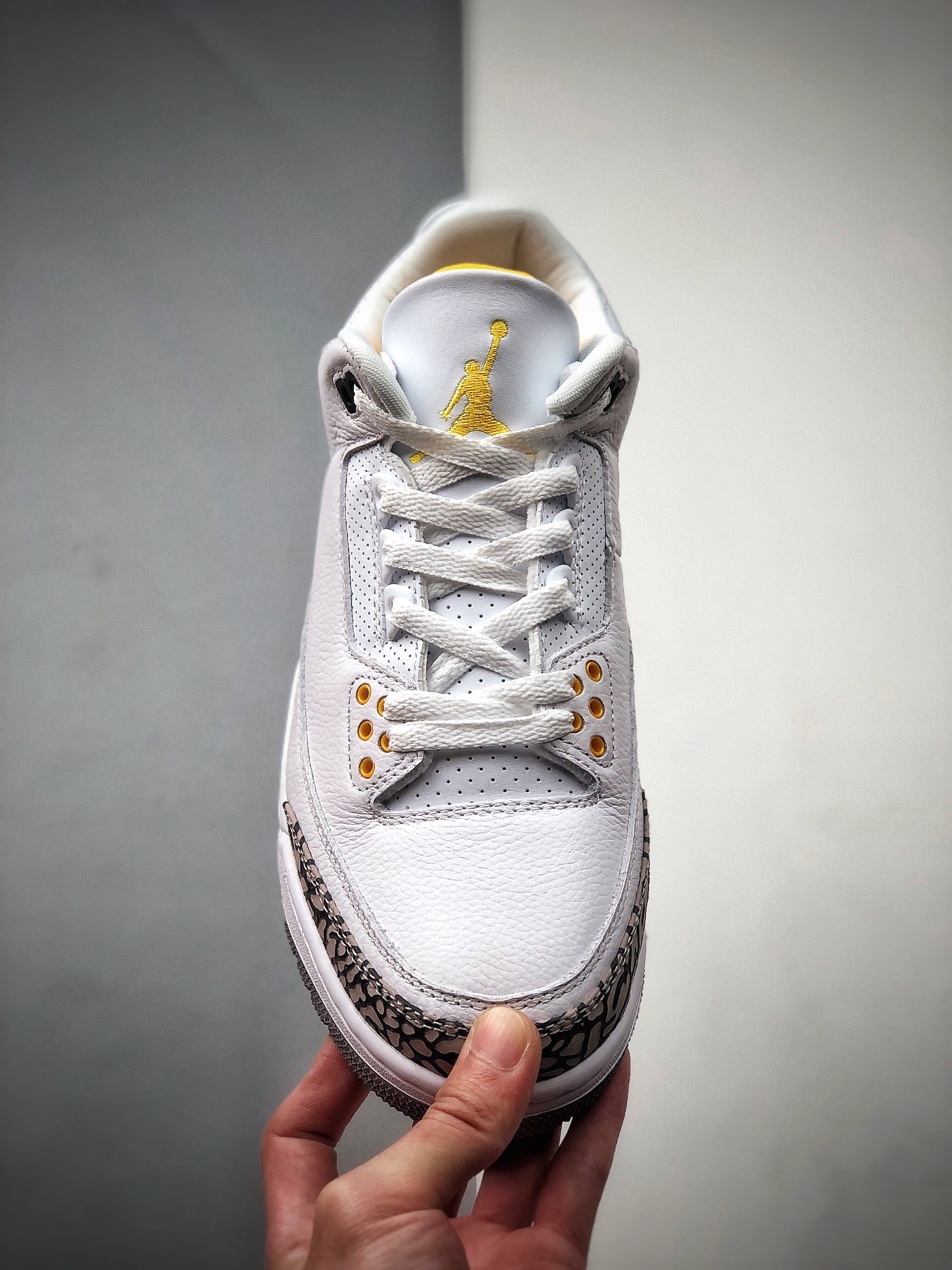 330 Air Jordan 3 WMNS “Laser Orange” 黄水泥配色  CK9246-108