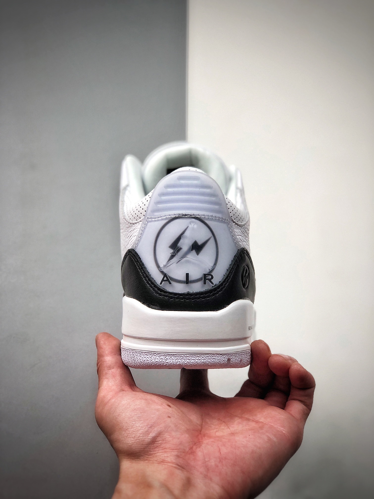 330  Fragment Design x Air Jordan 3 藤原浩 闪电联名 AJ3 乔丹3代 aj3  DA3595-100