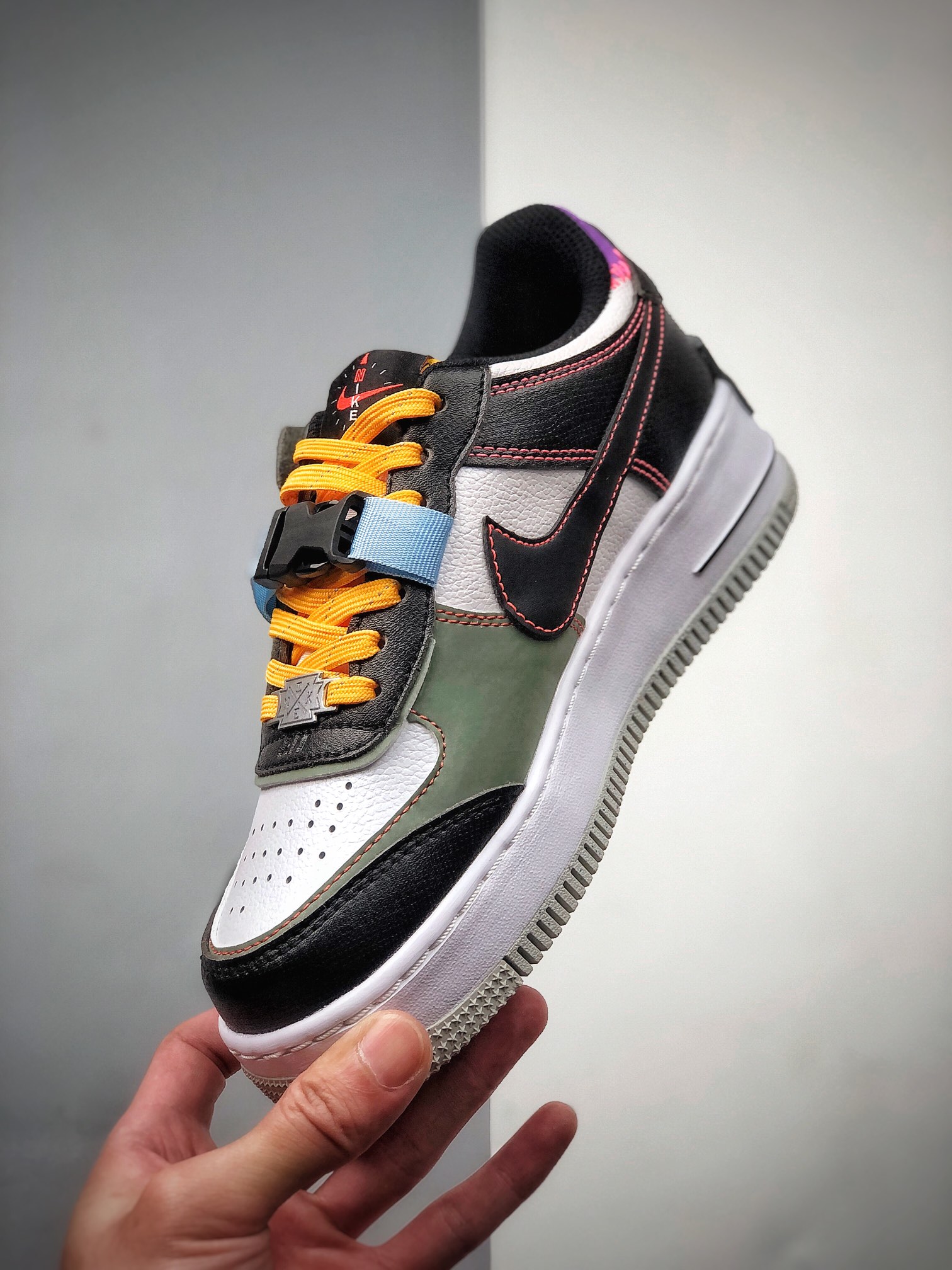 200 NIKE FORCE空军一号运动休闲板鞋   DC2542-001