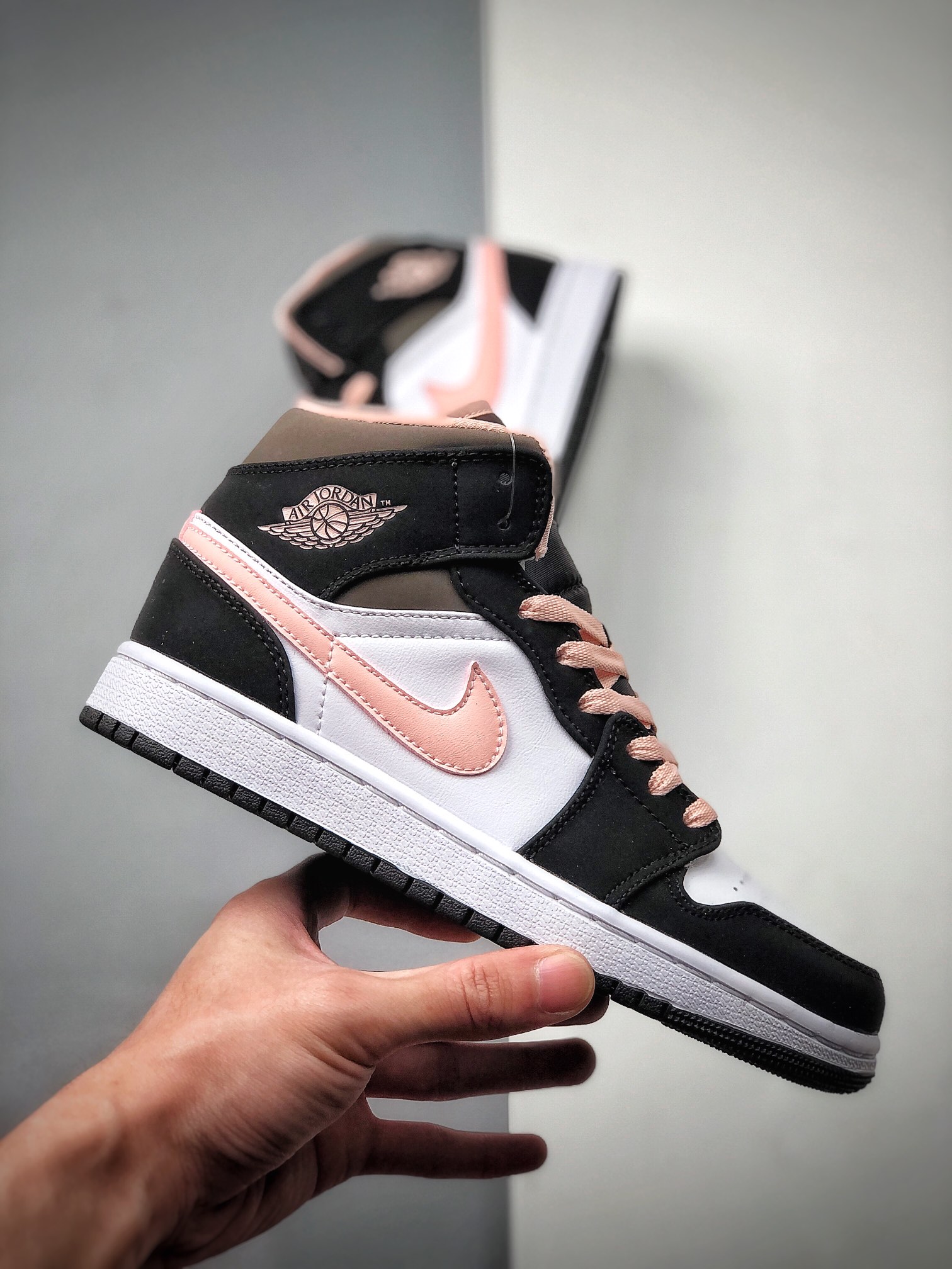 240  乔丹/Air Jordan 1 Mid AJ1 DD乔1 百搭休闲运动板鞋 DH0210-100