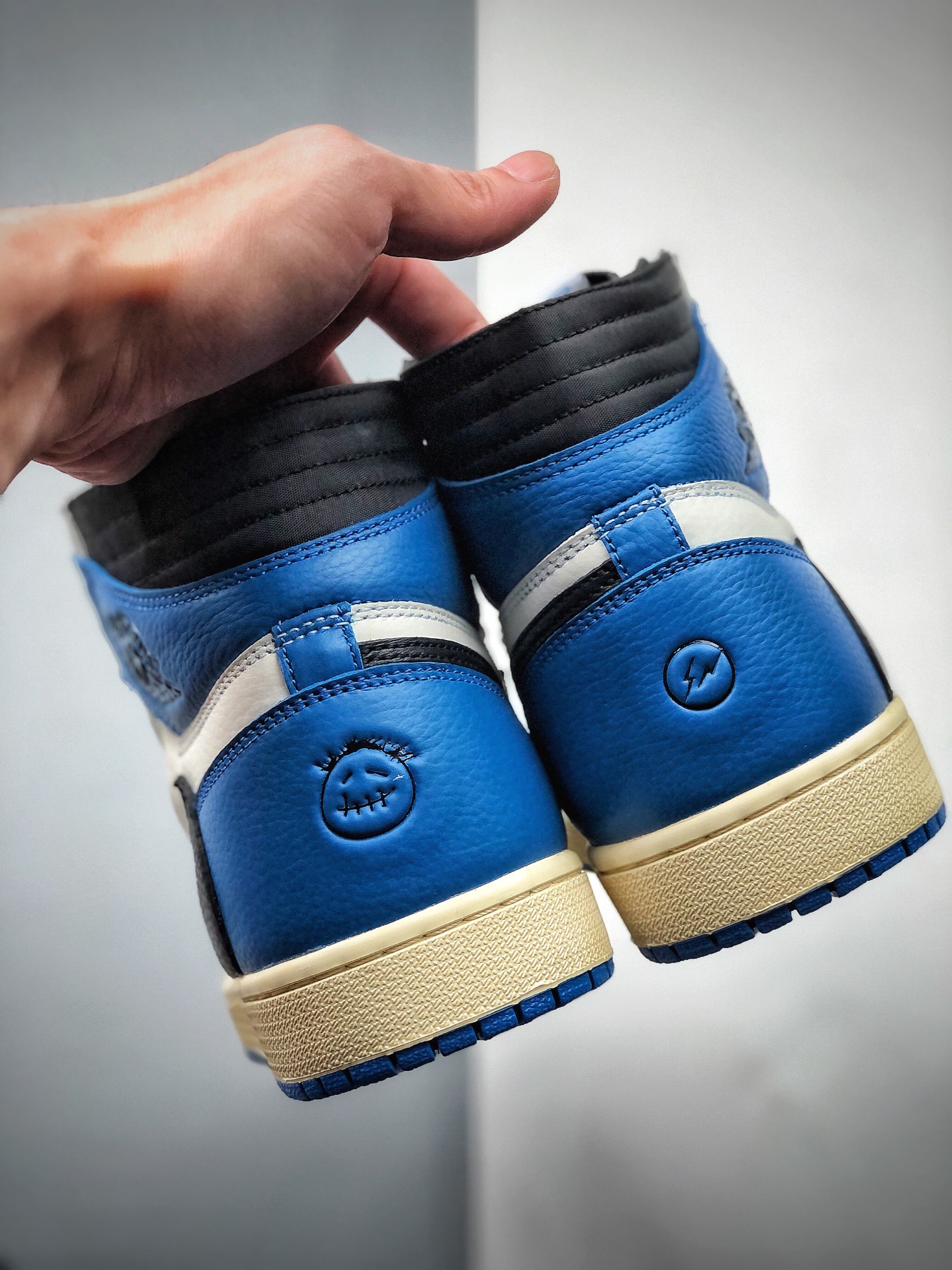 360  Air Jordan 1 Retro High OG 高帮 倒勾黑曜石DH3227-105