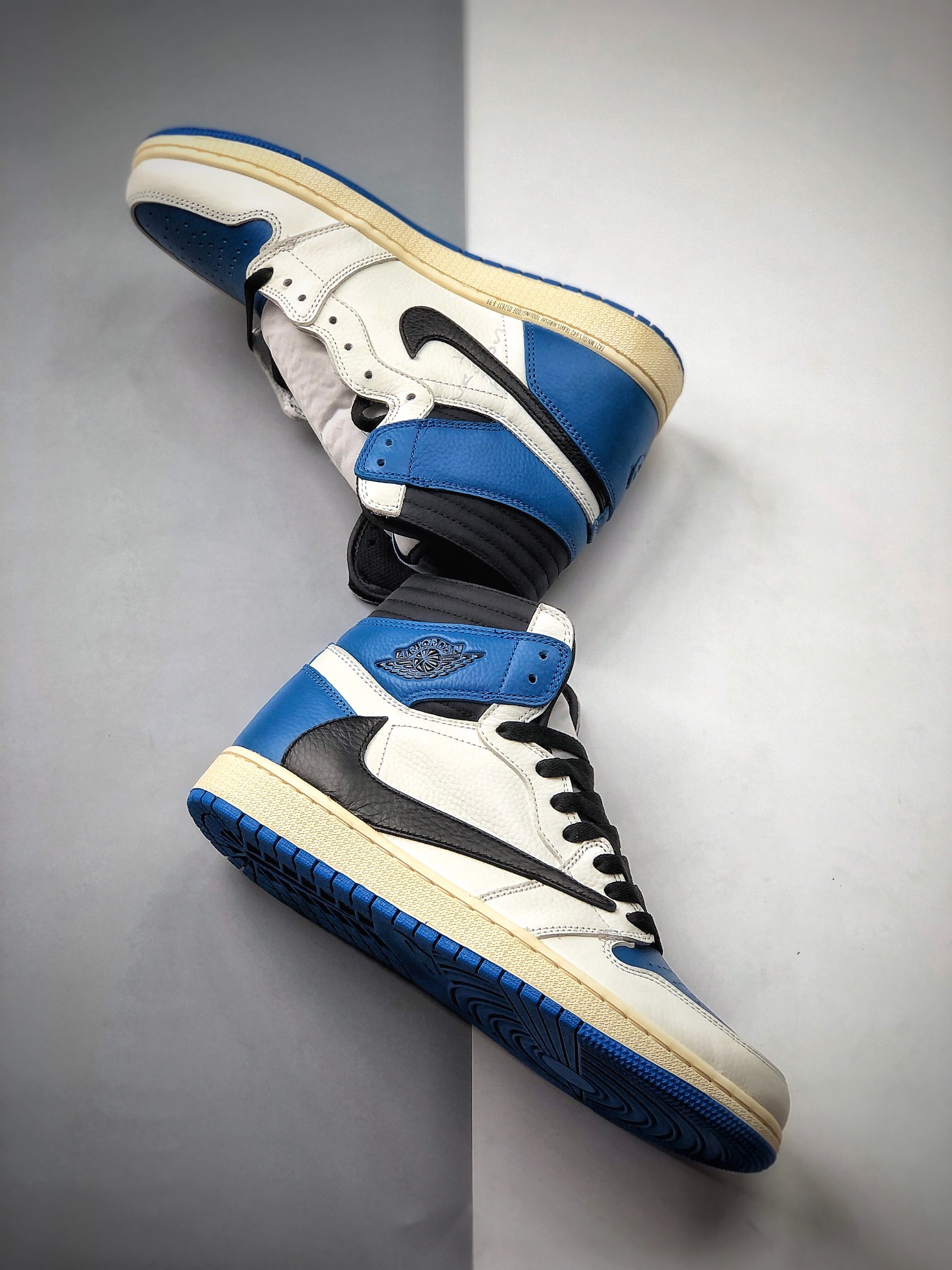 360  Air Jordan 1 Retro High OG 高帮 倒勾黑曜石DH3227-105