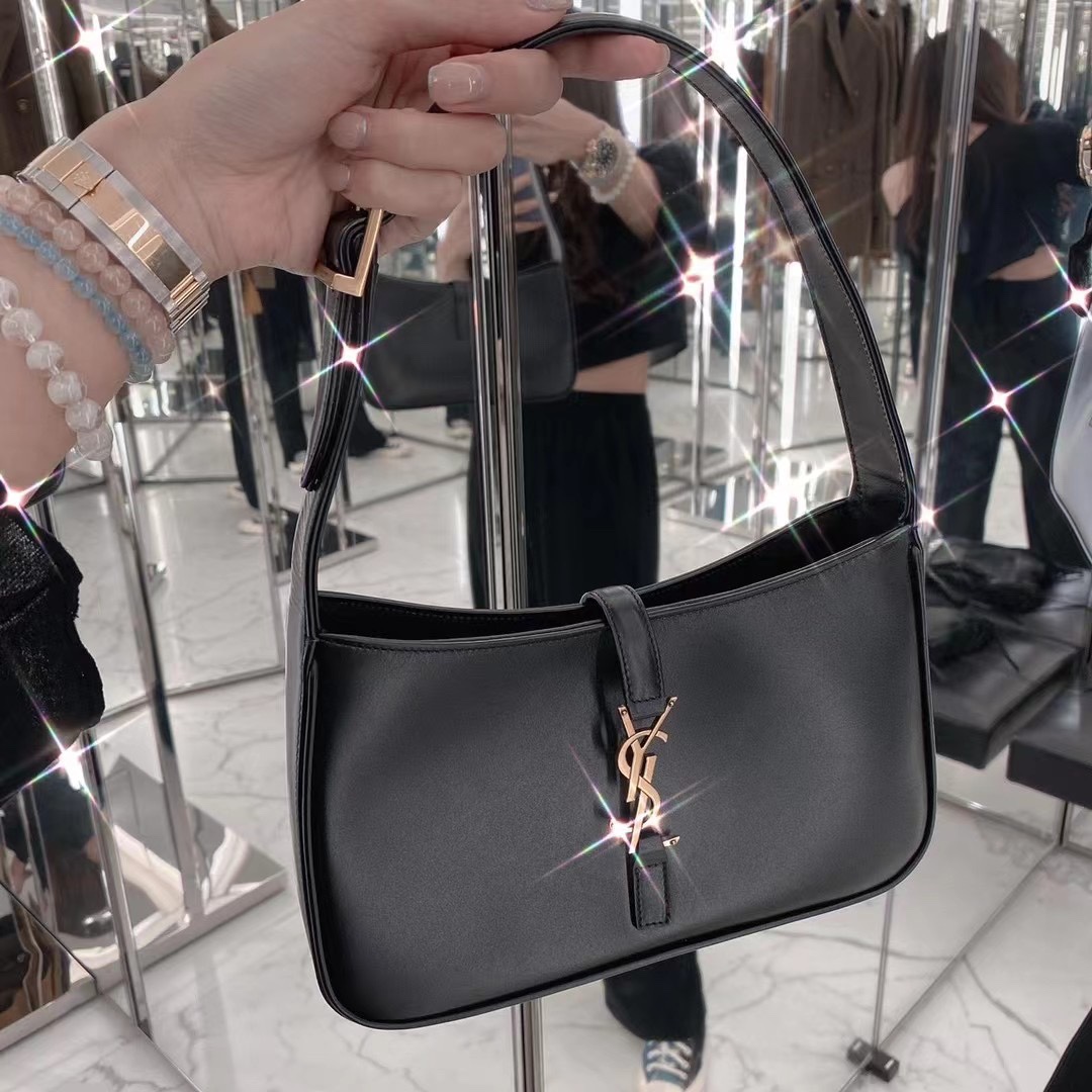 Saint laurent Ysl LE 5 À 7 平纹腋下包 657228黑色
